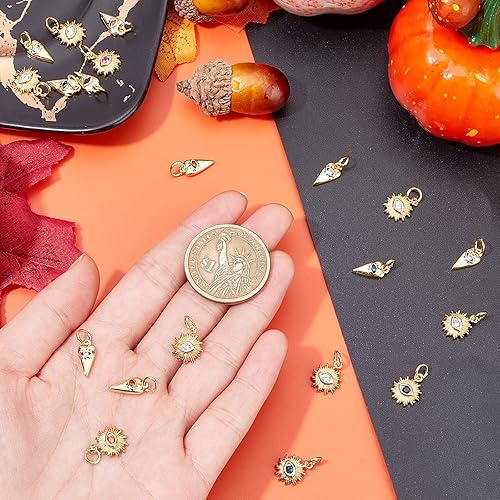 Miniatura 6 de PH PandaHall Dije chapado en oro de 18 quilates, 20 unidades, 2 estilos de corazón/sol, circonita cúbica, dije de mal de ojo, dijes de Halloween con