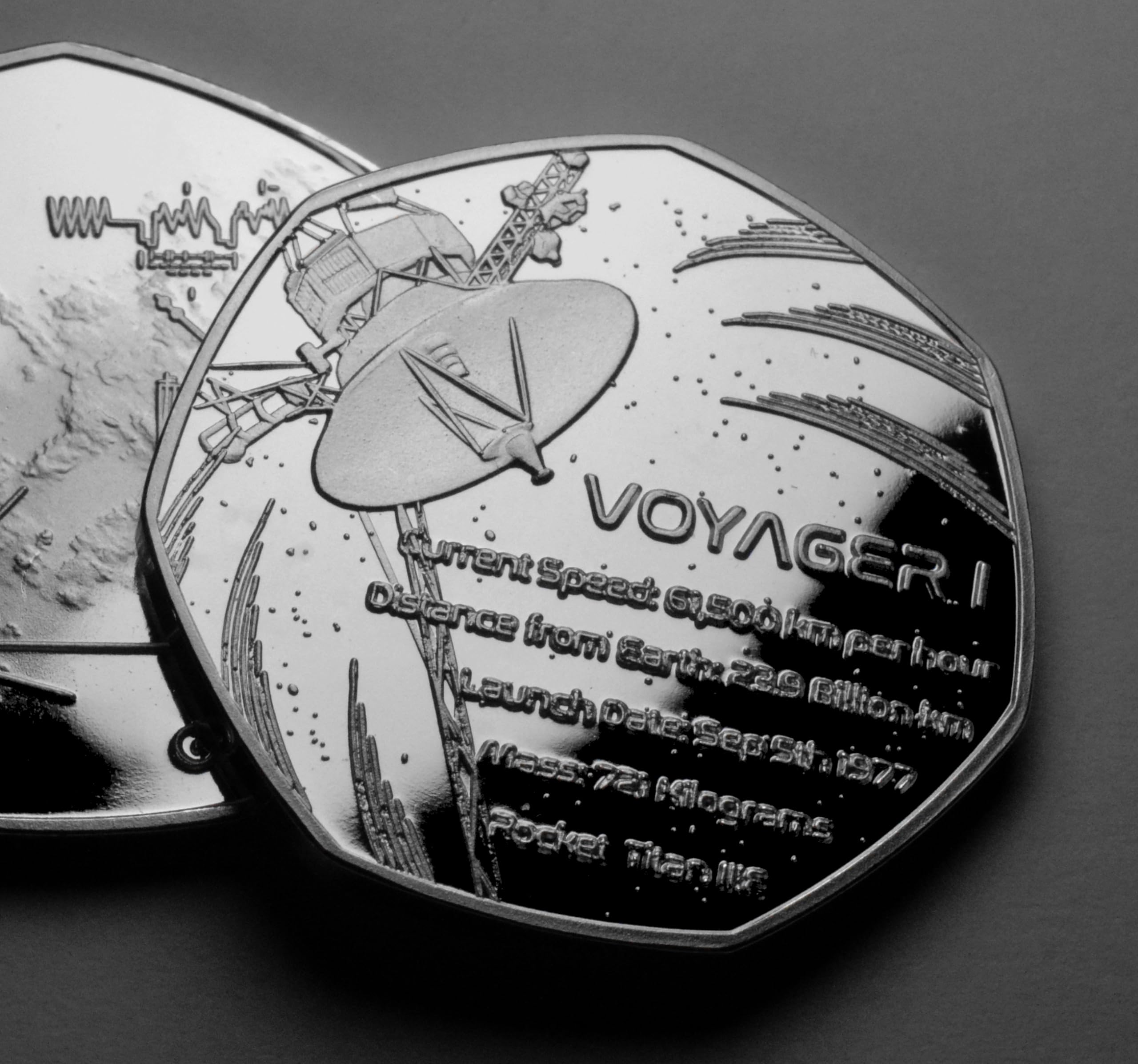 The Commemorative Coin Company Gold Voyager 1 Spacecraft Silver Commemorative. En Record. Space/Nasa/Probe