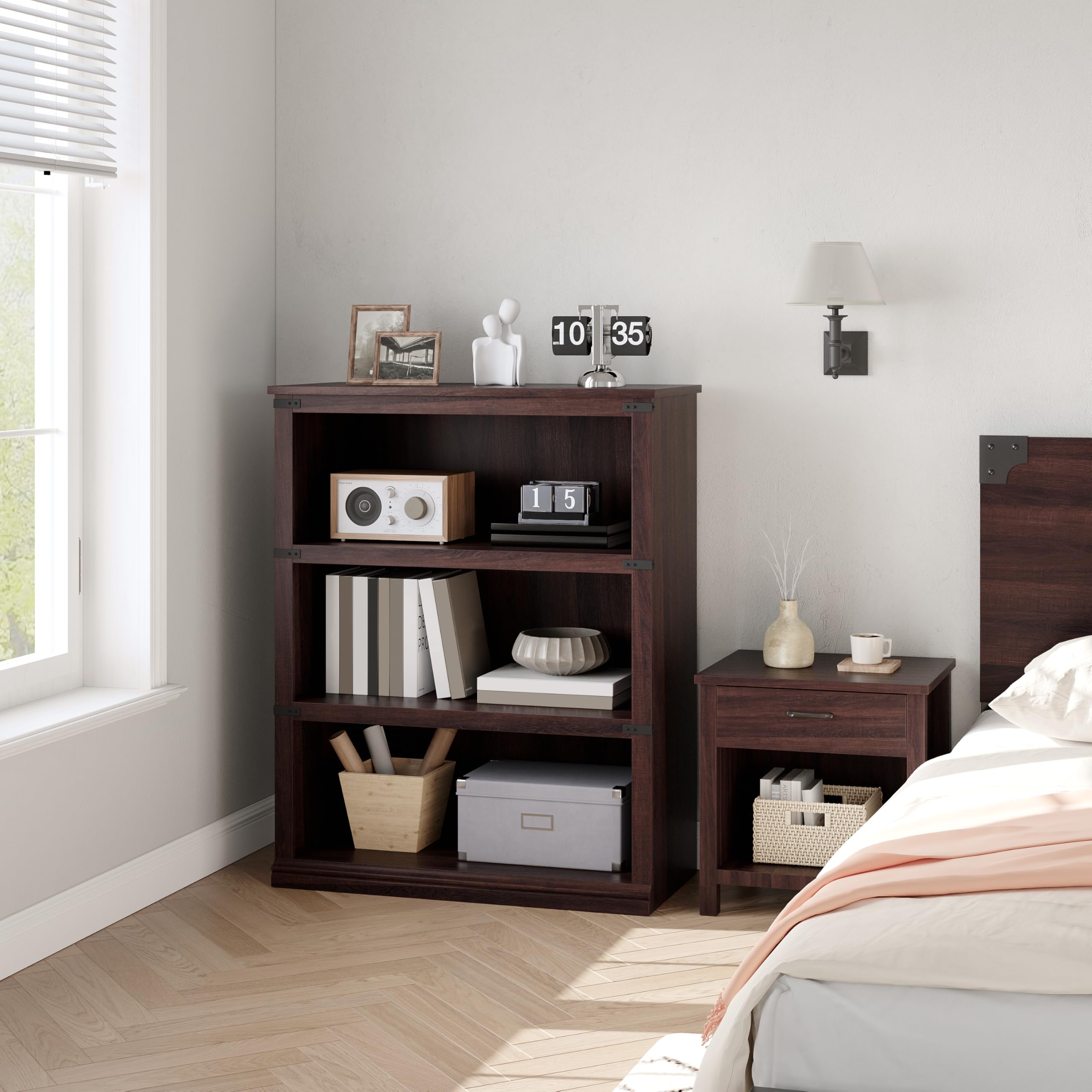Garvee Massivholz Bücherregal, 3 Ebenen – höhenverstellbare Regalböden – geschlossene Rückwand – offen & stabil für Wohnzimmer, Schlafzimmer oder Büro – Farbe: Kirschbaum, Größe: 800×305×1015 mm