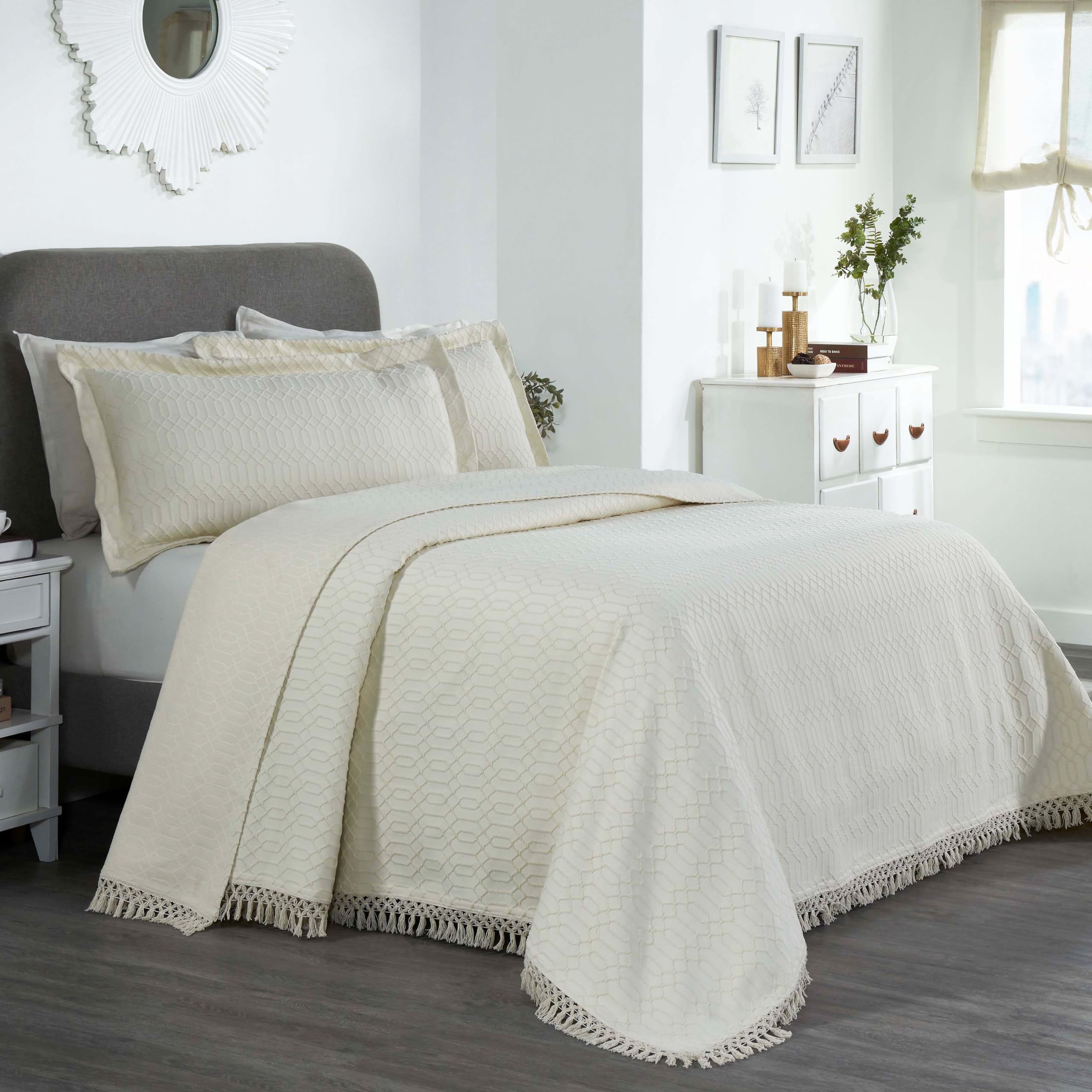 Superior Remi Cotton Blend 3 Piece Bedspread Set, Home Bed Decor, Oversized Bedspread, 2 Pillow Shams, Medium Weight Blanket, Geometric Fringe,