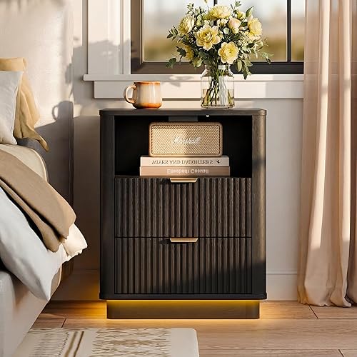 Miniatura 22 de Mesita de noche acanalada, mesa auxiliar curvada con estación de carga y iluminación, mesa de madera con 2 cajones, gabinete de almacenamiento