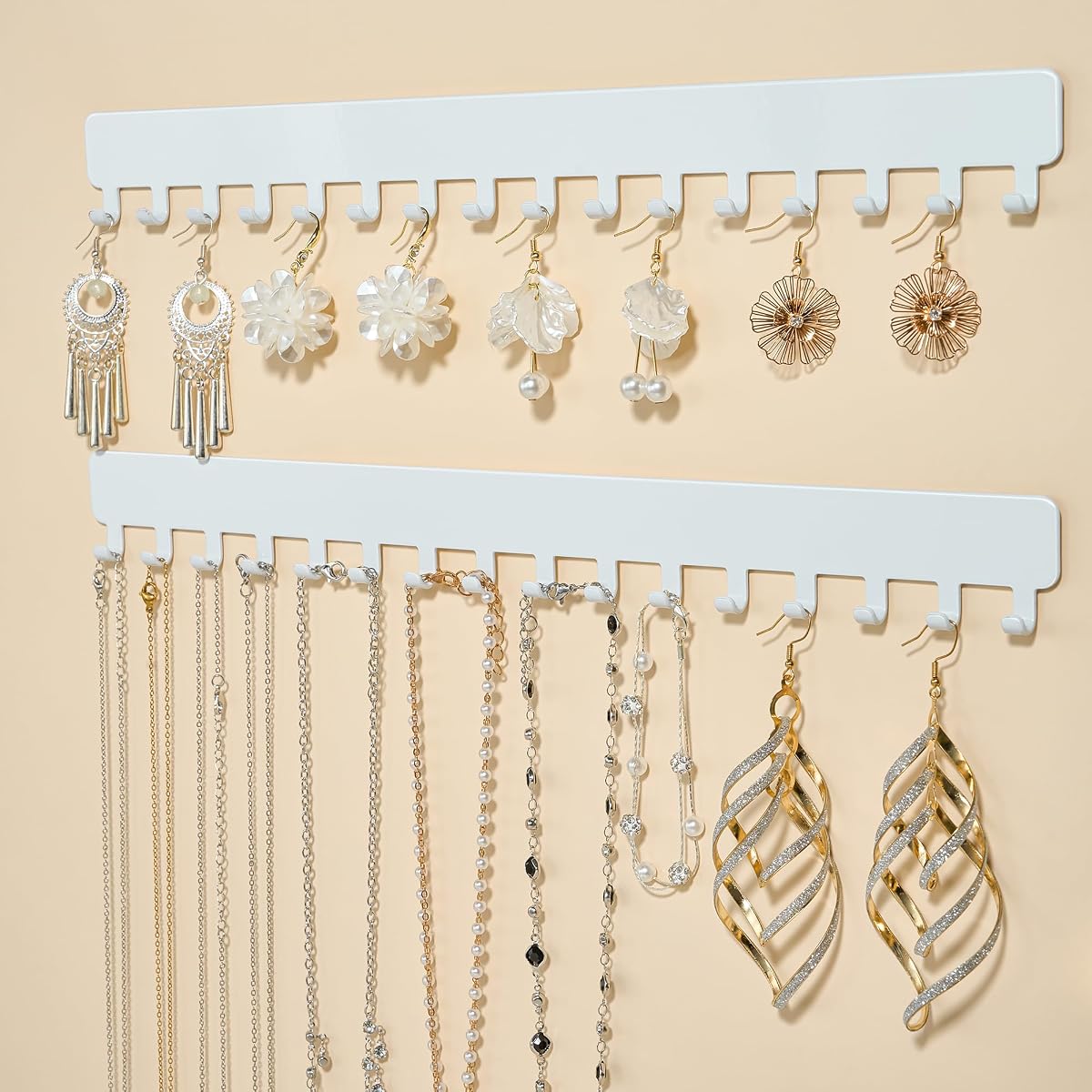 bussdis Extended Self-Adhesive Necklace Holder