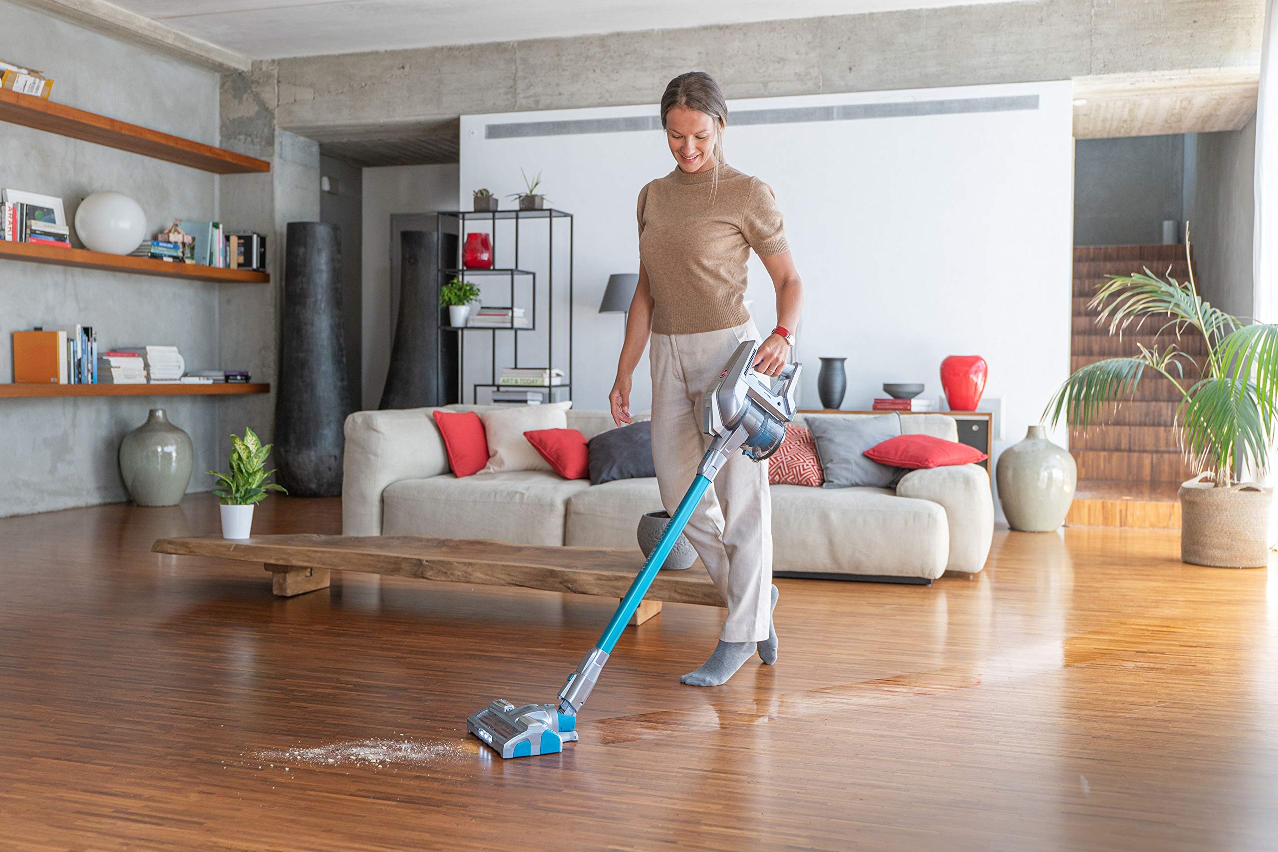 Hoover H-FREE 300 HYDRO HF322YHM, Aspiradora escoba sin cable, aspira y friega, motor directo por impulsos, localizador de polvo, carga rápida 2,5h, 40min, batería extraíble, Azul