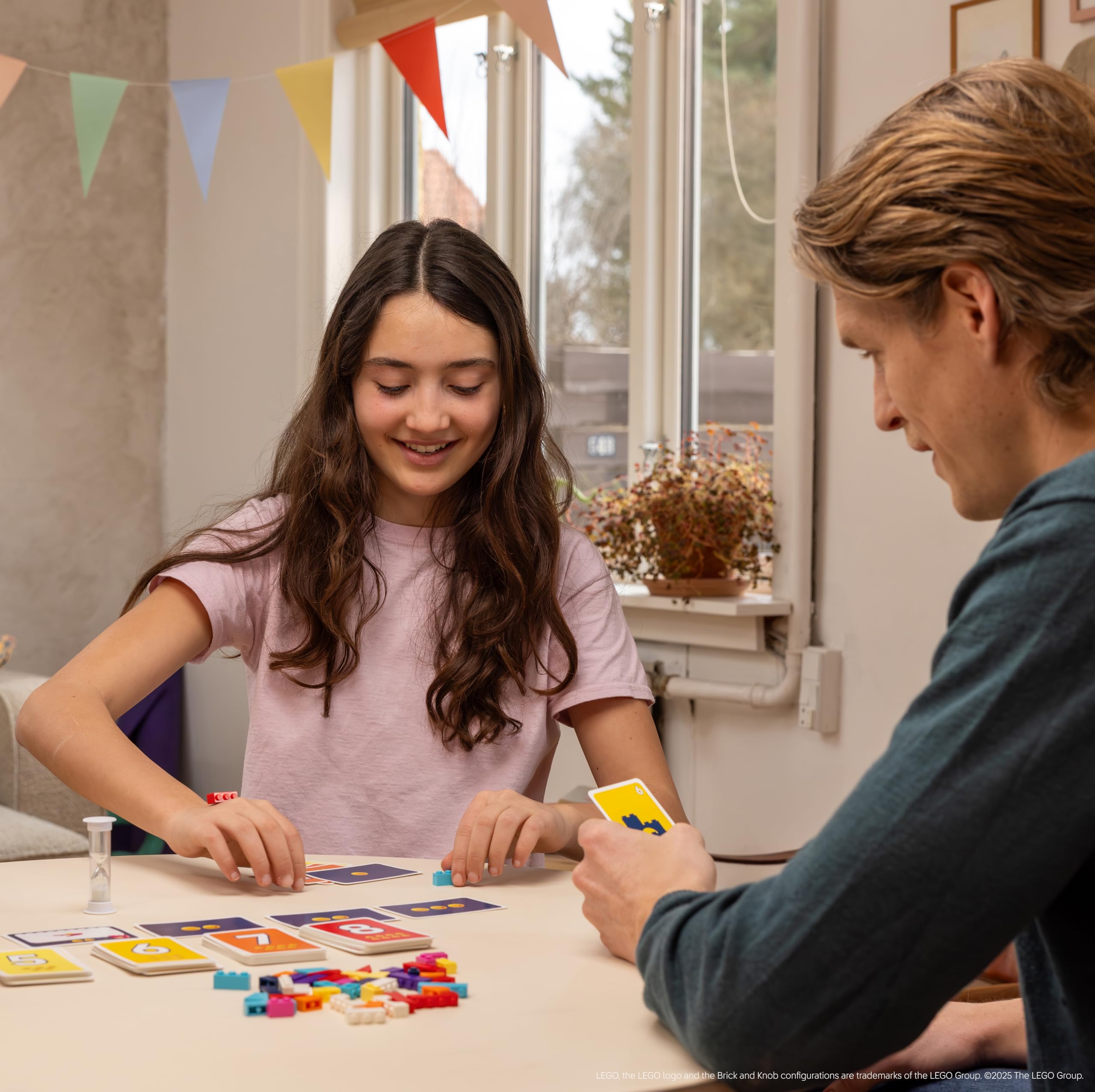 Asmodee Brick Like This! The Official LEGO Party Game - A fast, fun, building game for families, kids, teens, adults – Play in 15mins, with 2-8 Players, Ages 7+, English Version — view 7