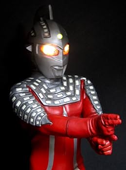 ビリケン商会 ウルトラセブン 彩色済組立キット Amazon.co.jp: ビリケン商会 ウルトラセブン 未彩色 ソフビ