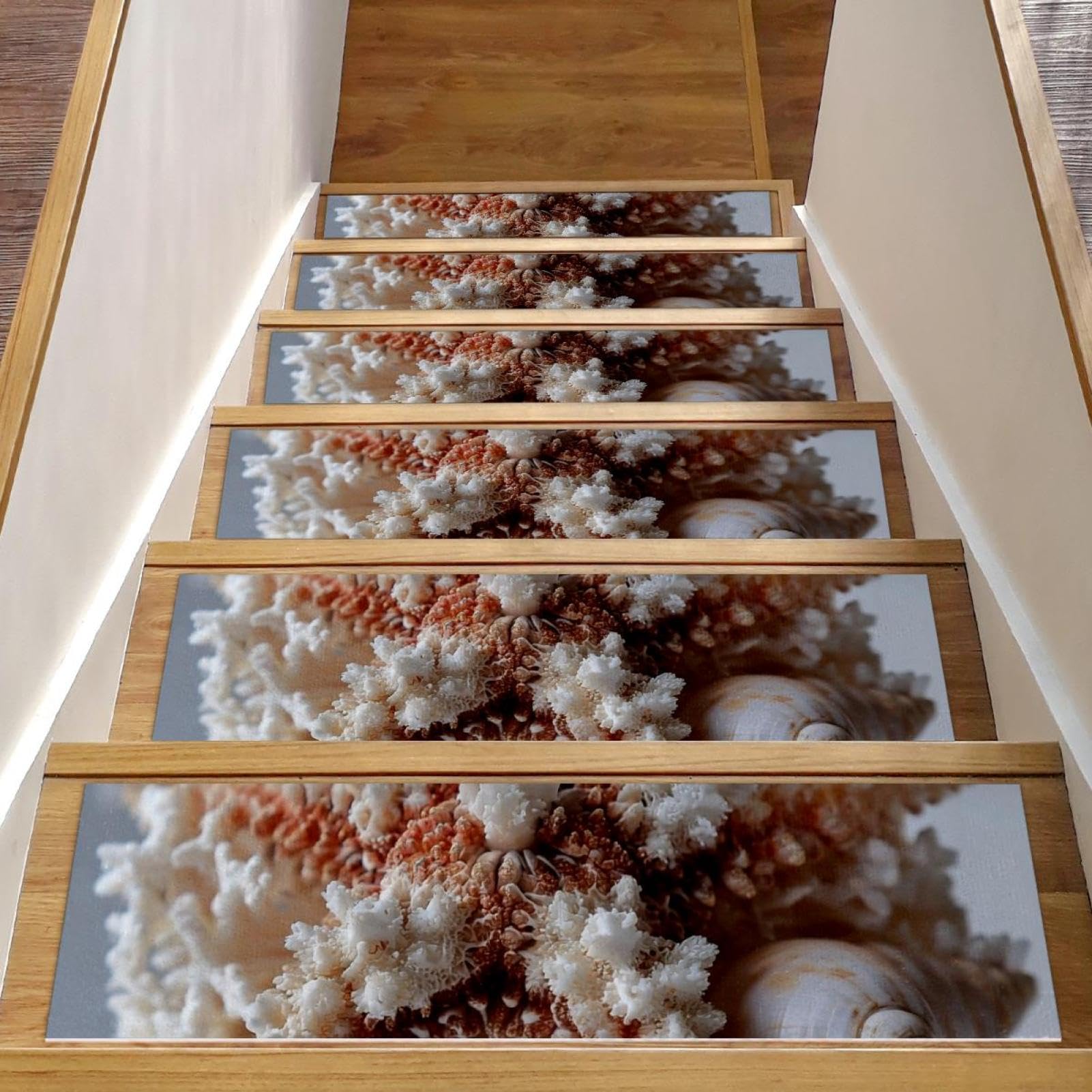 Tapis d'escalier antidérapants pour sécuriser l'escalier intérieur en bois de la maison