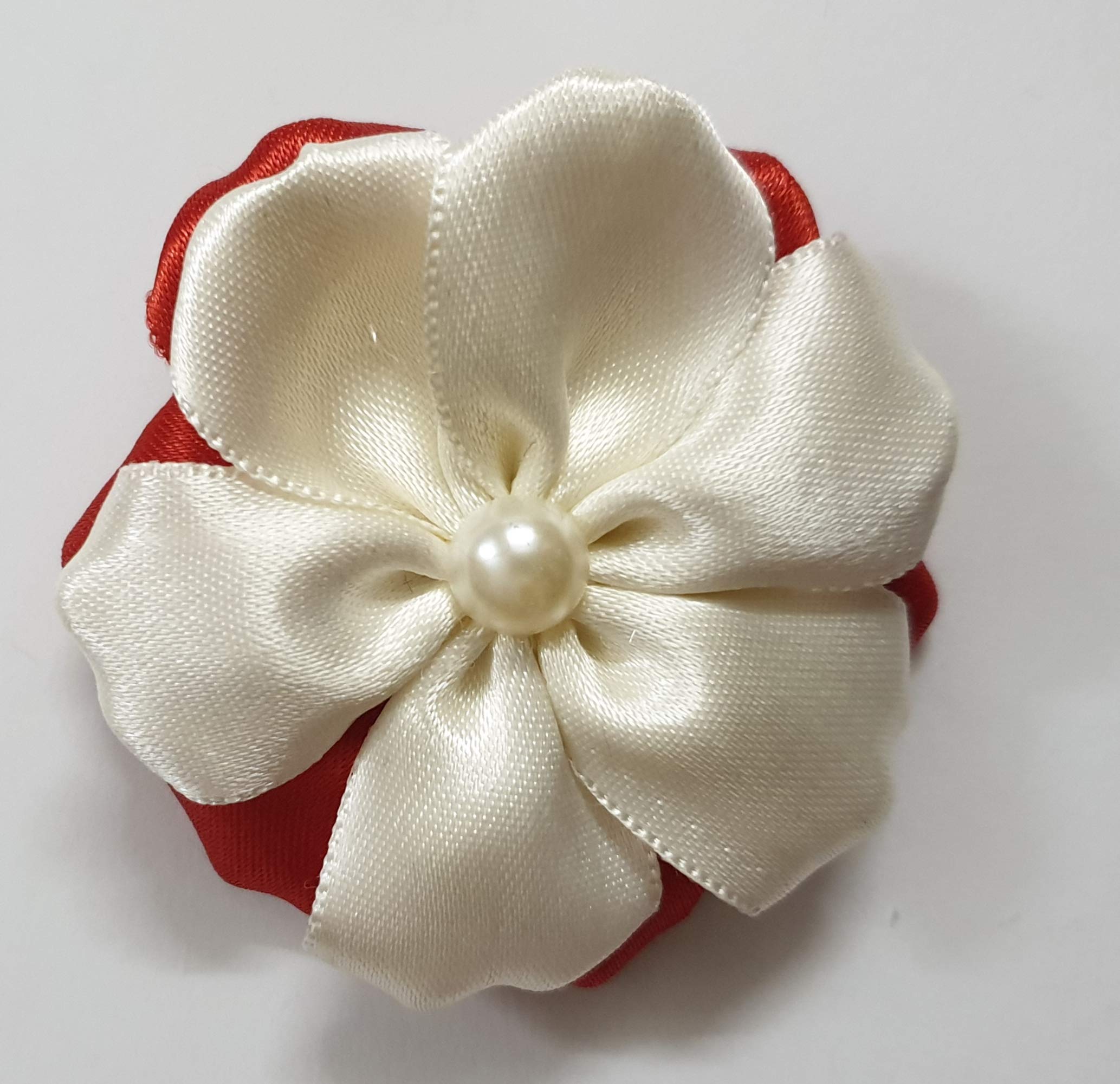 Belleza Crafting with Creativity Red and Off-WhiteFlower Hairclip (Pack of 1)