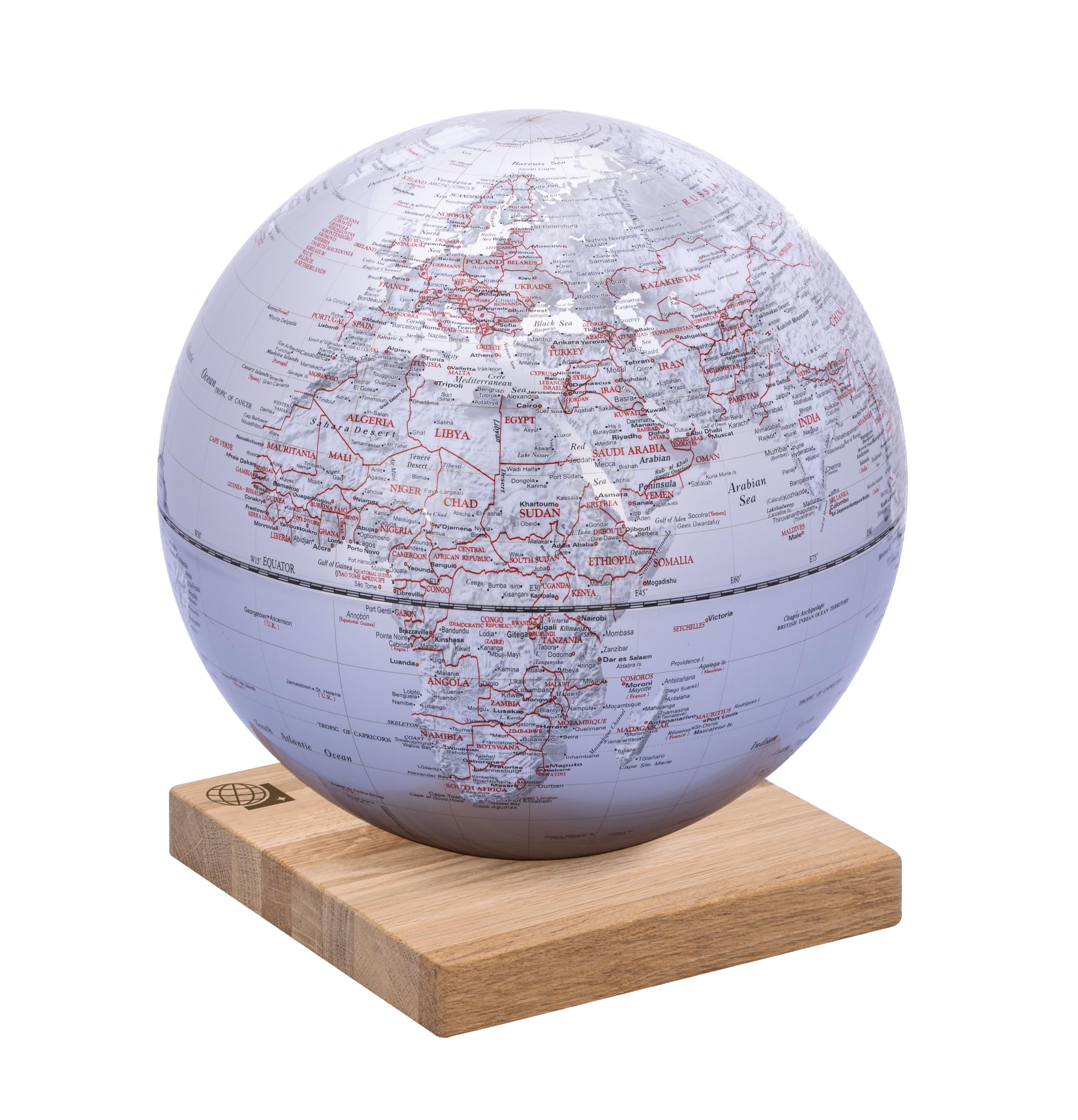 TROIKA Globus mit 25 cm Durchmesser EXPLORER 360° – auf magnetischem Sockel aus nachhaltiger Forstwirtschaft in Litauen – Eichenholz, Kunststoff – silberfarben – TROIKA Original