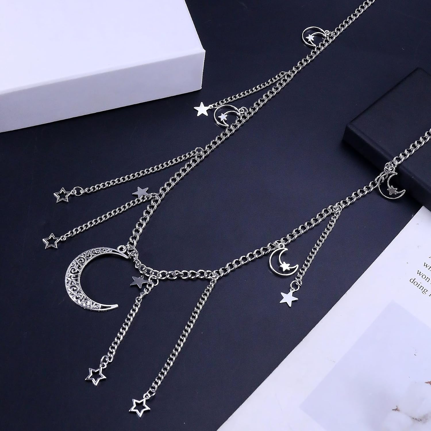 Gothic Waist Chain for Women Gothic Chain Belt with Thorn & Heart Charms Star Y2K Emo Grunge Body Chains Costume Jewelry for Daily Wear