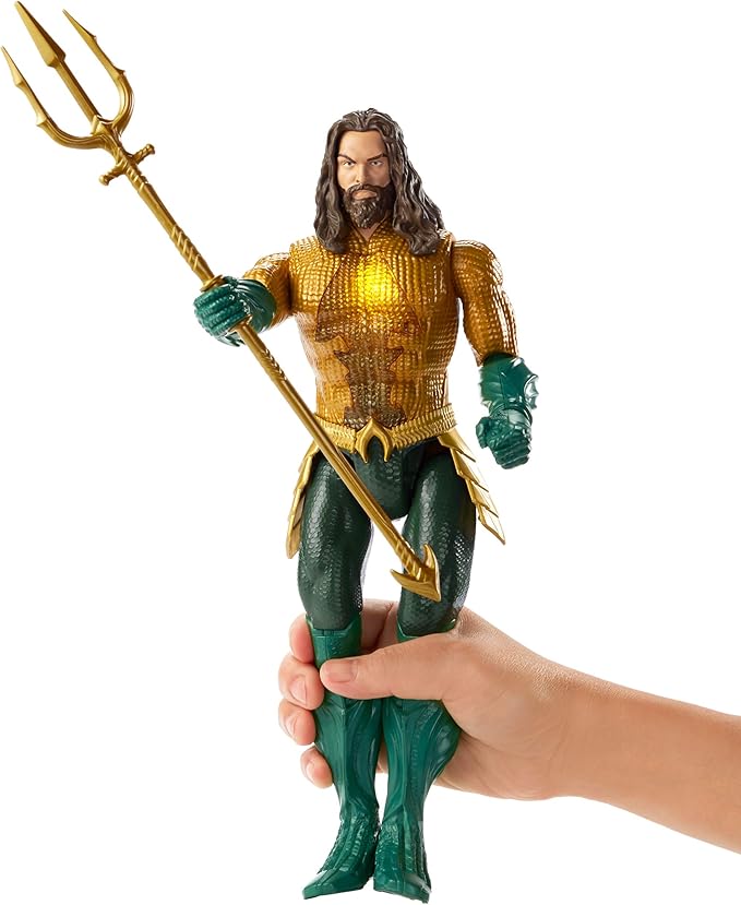 Amazon Com Aquaman Trident Strike Aquaman Figure Toys Games
