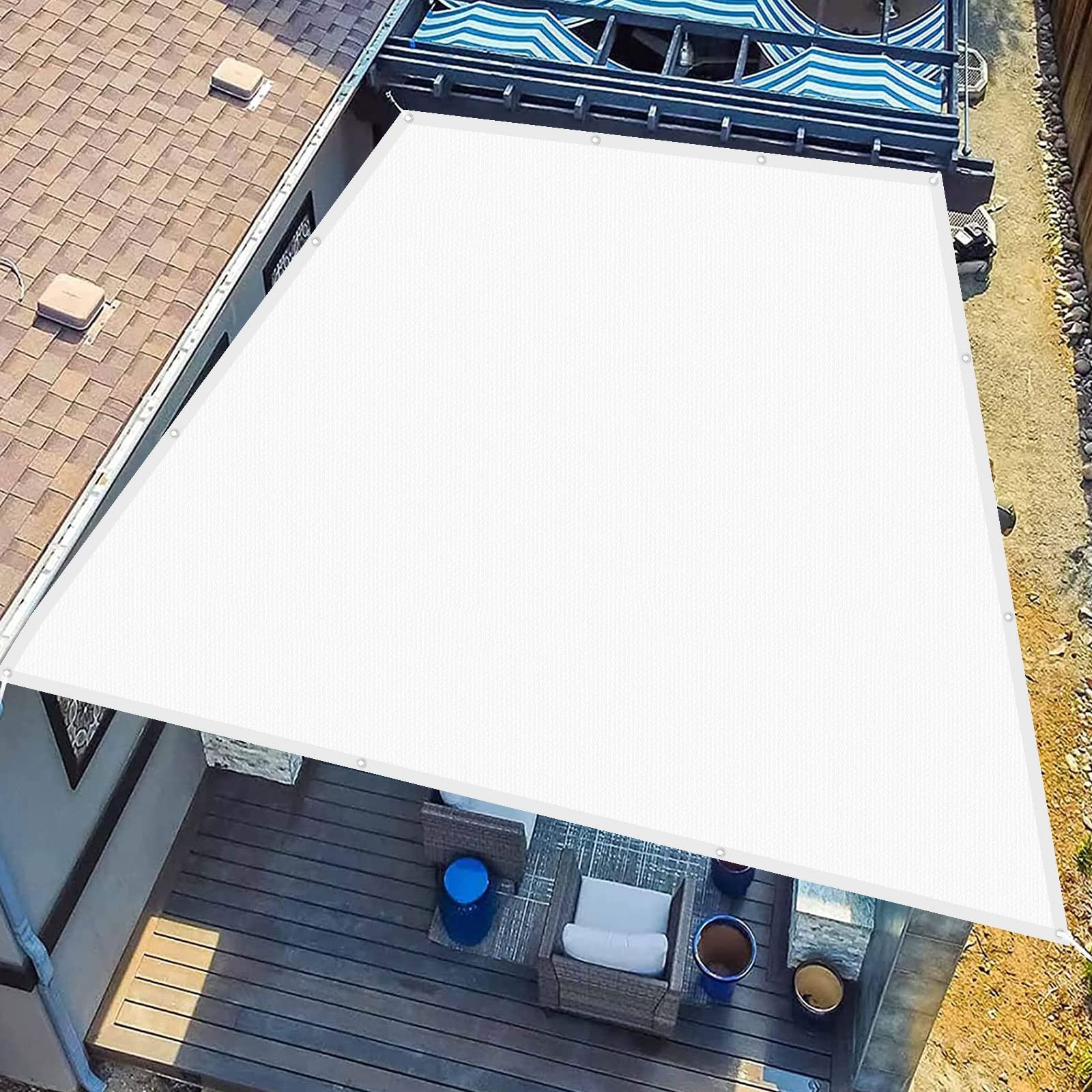 Voile d'ombrage carré blanc idéal pour ombrager la terrasse du jardin tout l'été
