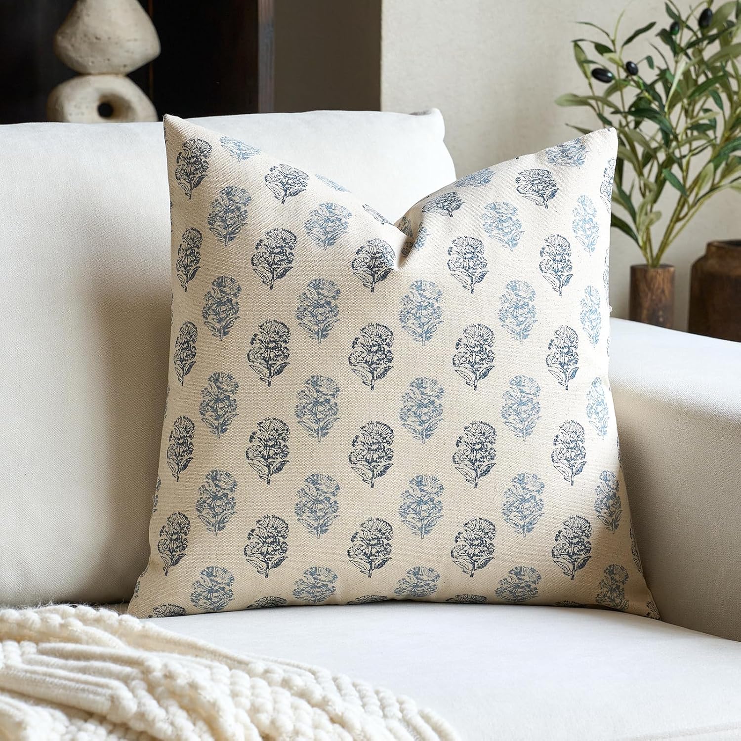 FIOUOVO Floral Vintage Throw Pillow Covers 24x24 Pillow Cover Block Print Decorative Cushion Covers Farmhouse Neutral Accent Home Décor for Sofa Couch Living Room Bedroom, 1PC, Aqua Blue