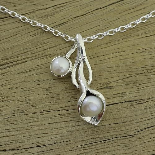 Miniatura 5 de NOVICA Collar artesanal de perlas hecho a mano de plata esterlina de la India joyería nupcial colgante blanco piedra natal floral 15.75 pulgadas