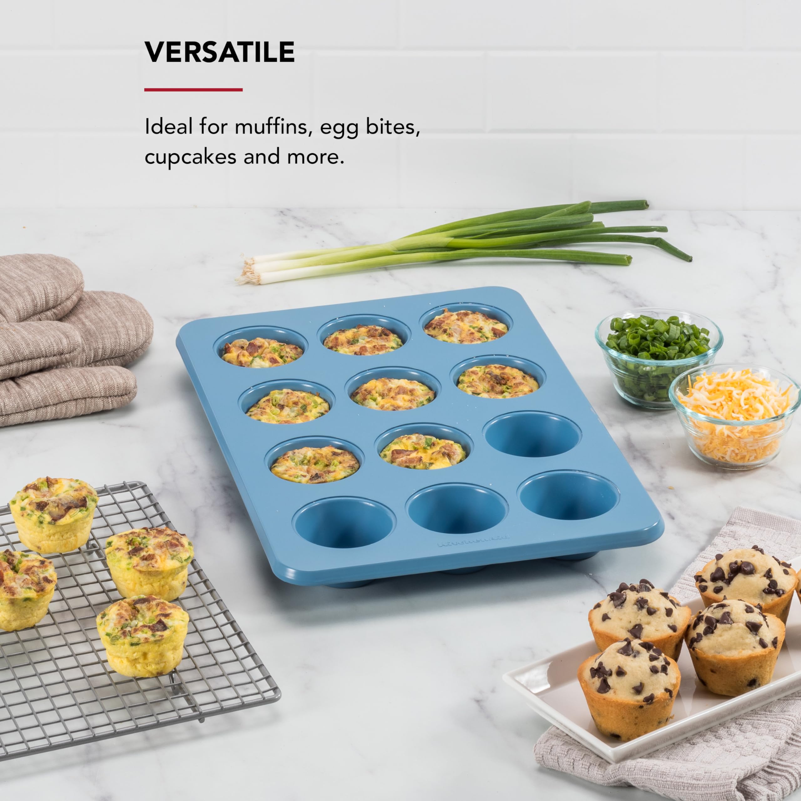 KitchenAid Muffinform für 12 Muffins, antihaftbeschichtet, aluminisierter Stahl, blauer Samt