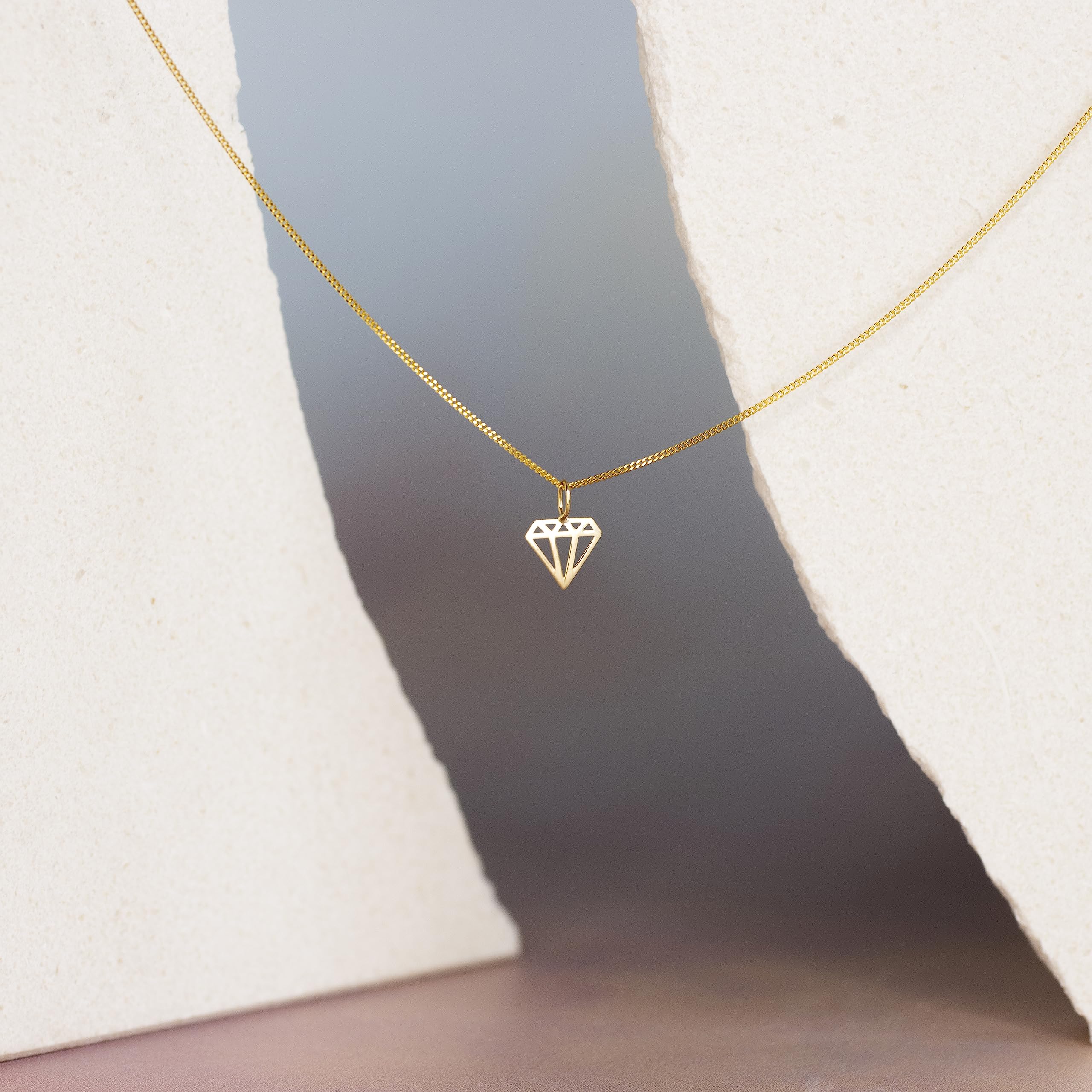 CARISSIMA Collana con ciondolo contorno diamante da donna in oro giallo 9 ct, 46 cm