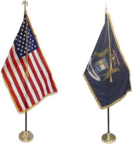 Miniatura 1 de Juego de banderas de interior del estado de Michigan de 3 x 5 pies con bandera de Estados Unidos de 3 x 5 pies con esparcidores de bandera, juego