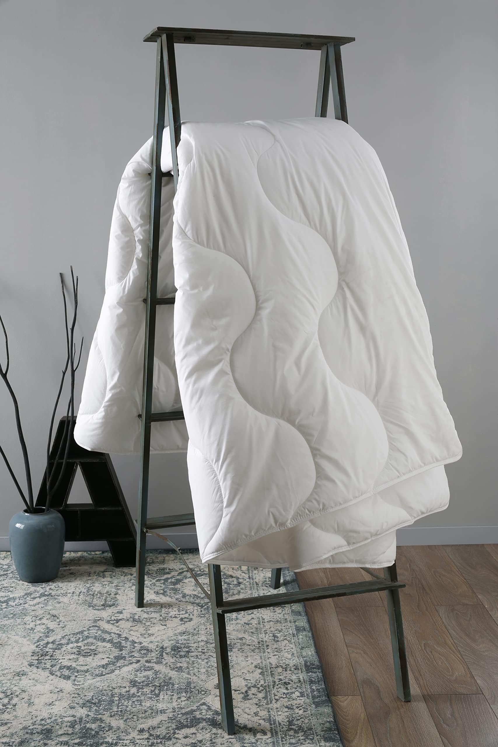 DODO - Couette Chaude Ultra Gonflante 220x240 cm - Convient 1-2 Personnes - Tissu 65% Polyester 35% Coton - Garnissage 100% Thermolite Ultra Polyester 350g/m² - Lavable en Machine à 40°C