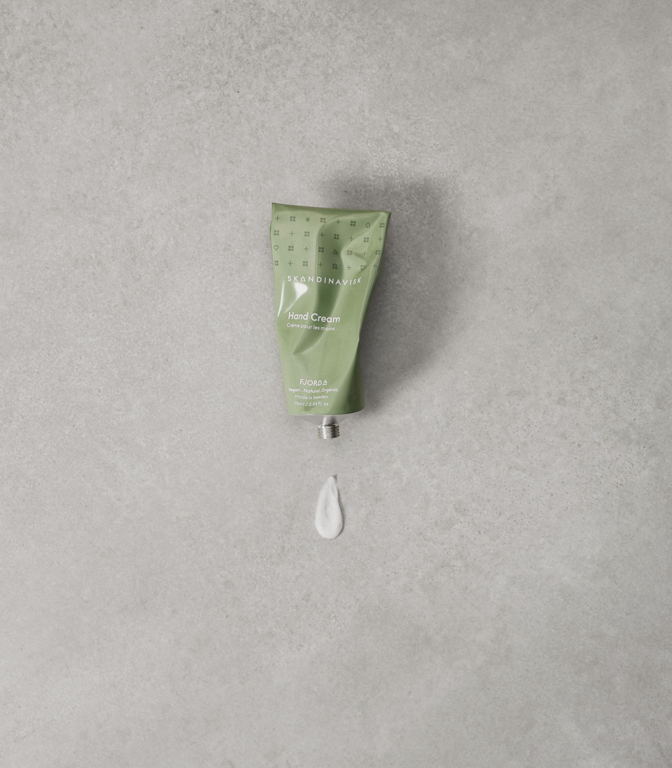 Skandinavisk FJORD Hand Cream, Scent Notes: Green Apple, Pear Blossom, Orchard Fruits and Redcurrants, Vegan Formula, 75 ml - Image 3