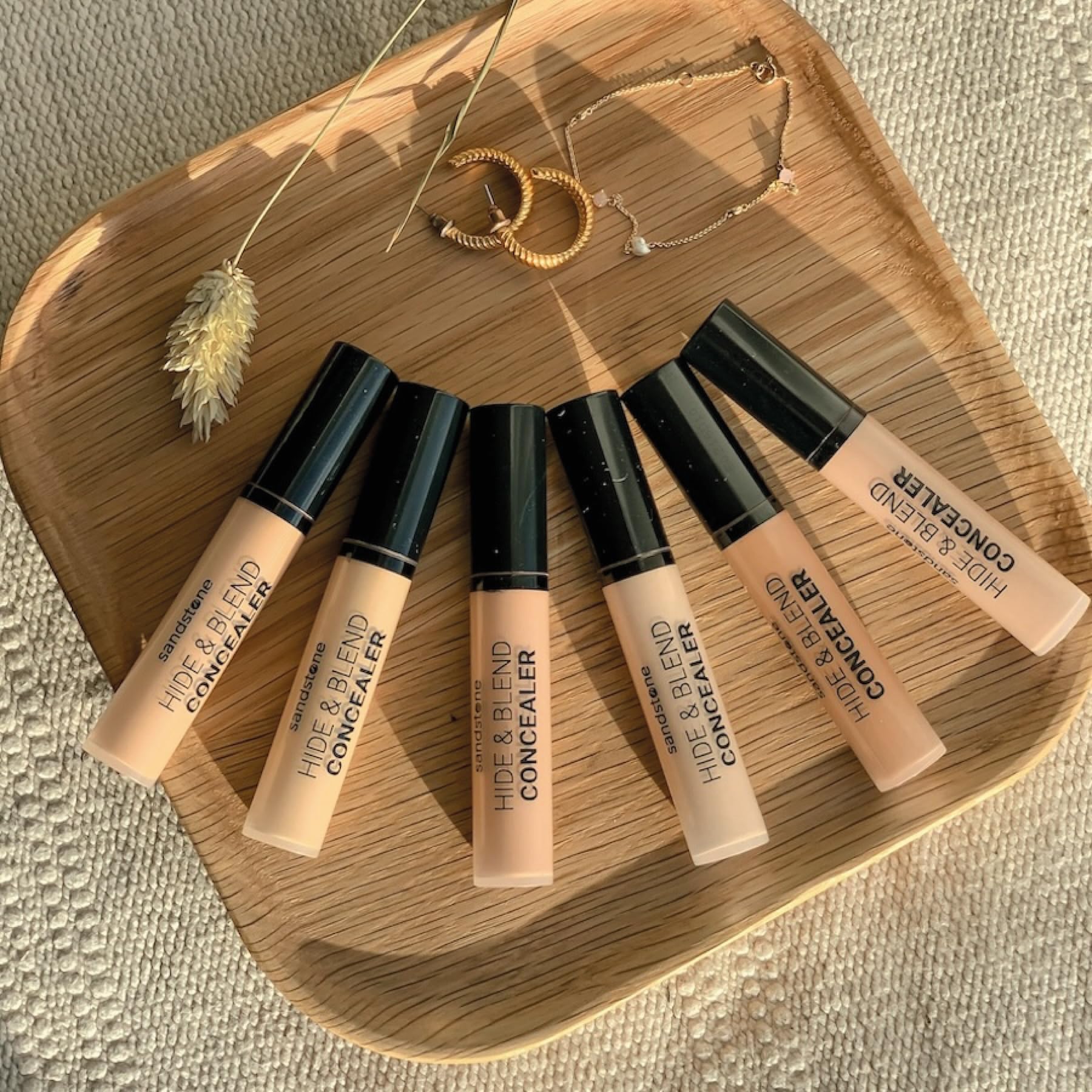 Sandstone Scandinavia Hide & Blend Liquid Concealer for Sensitive Skin - Image 4