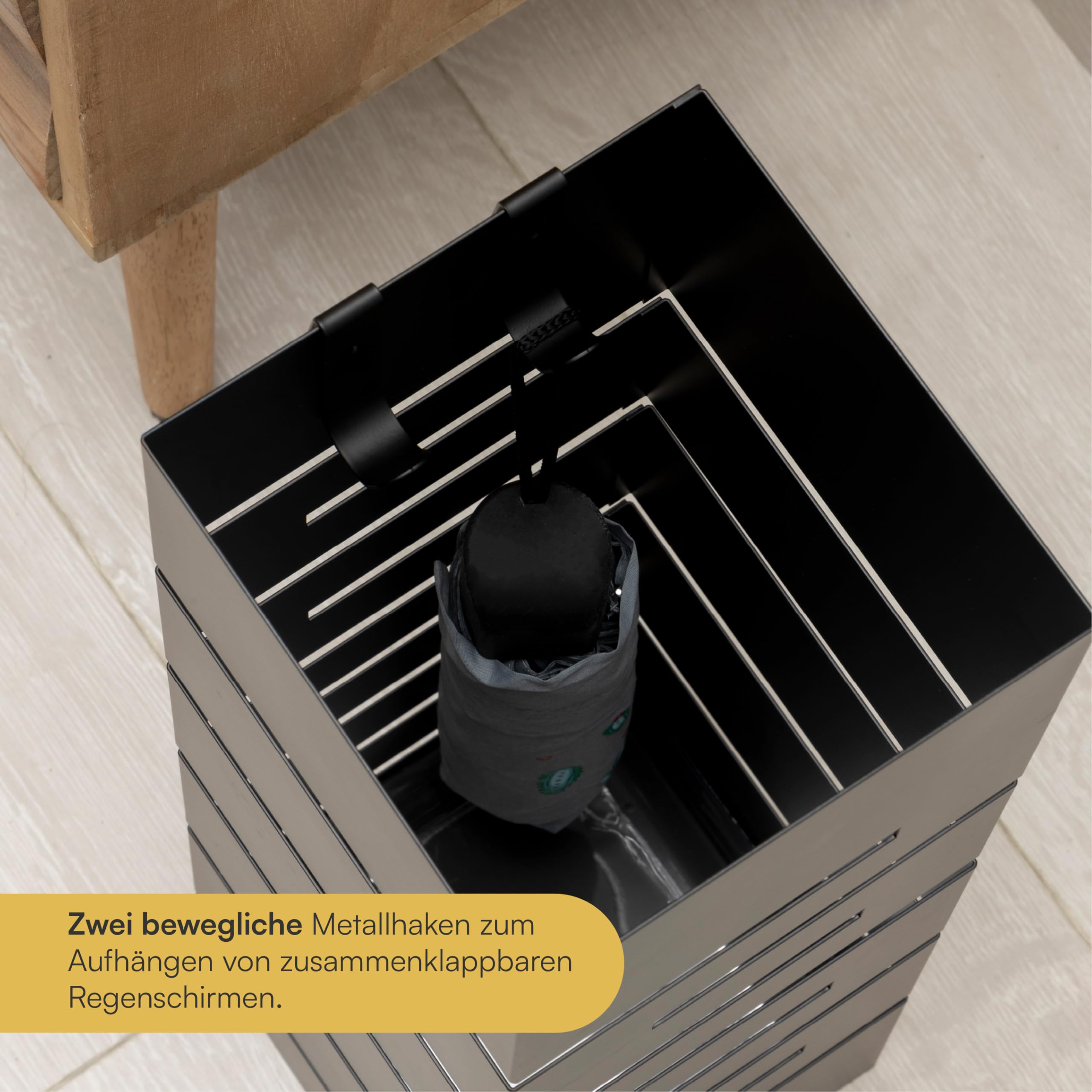 Baroni Home Schirmständer mit modernem Design aus Metall mit geometrischer Schnitzerei - Schirmständer mit Haken und abnehmbarem Auffangfach für Heim- und Bürodekoration, Taupe, 15,5x15,5x49 cm