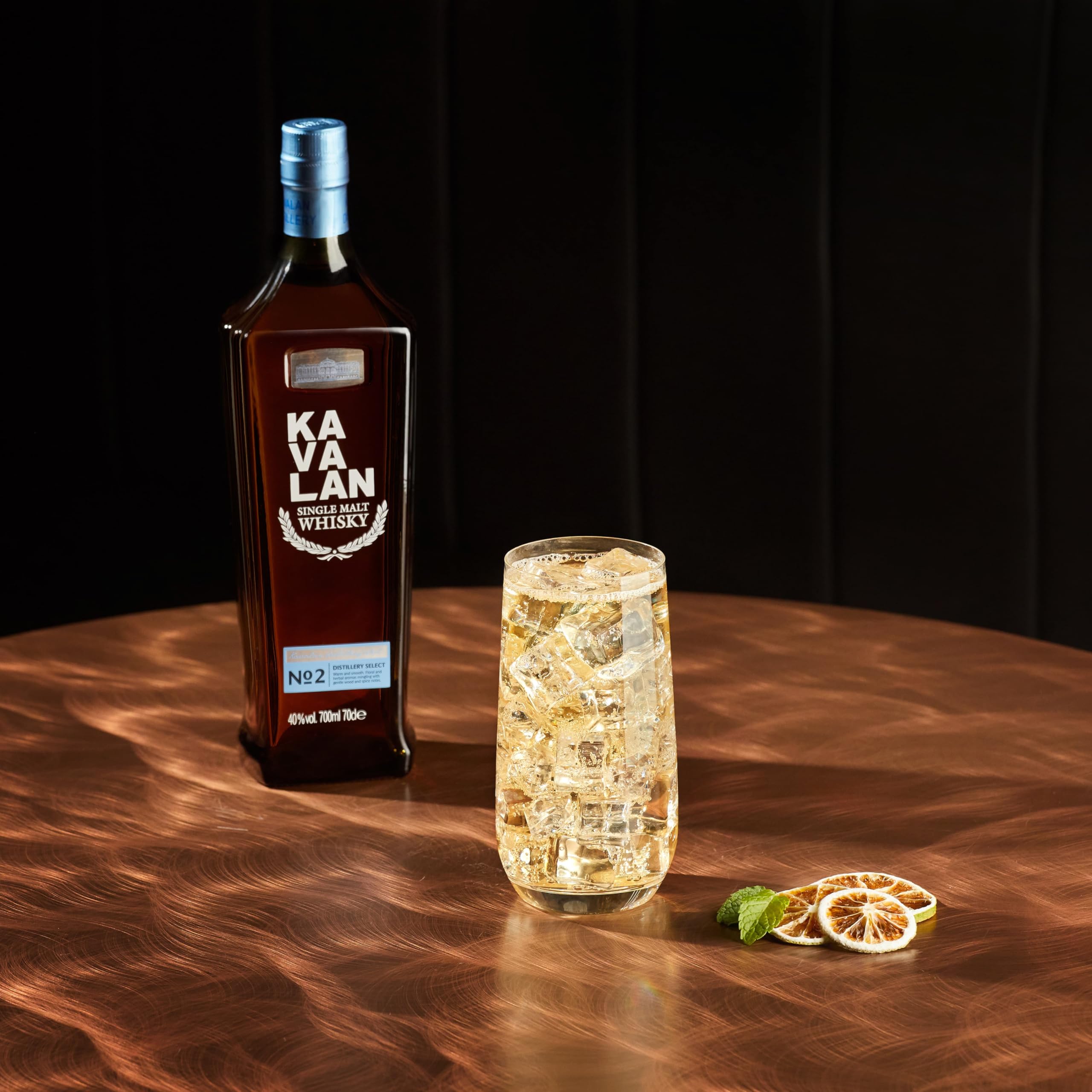 【2本セット売り】KAVALAN ディスティラリーセレクト　NO1 700ml Amazon.co.jp: カバラン ディスティラリーセレクト No.1 + No.2