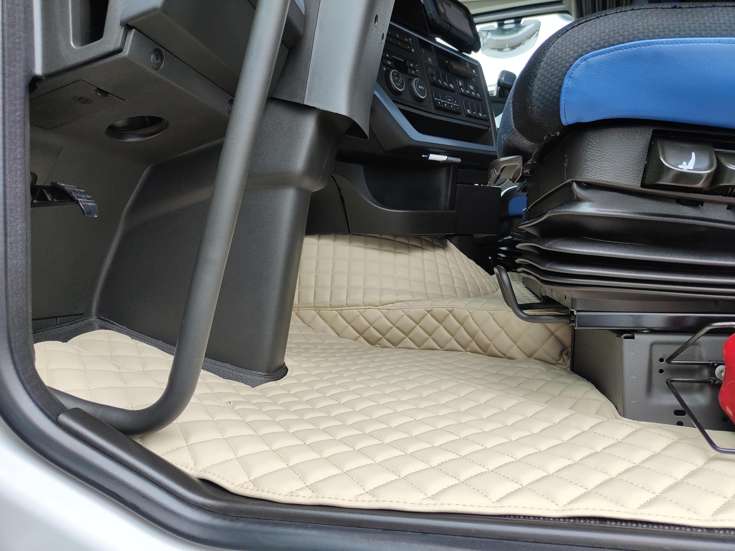 Camion Cruscotto Copri-Tappetino Nero E Blu Punti per Volvo FH4 2013