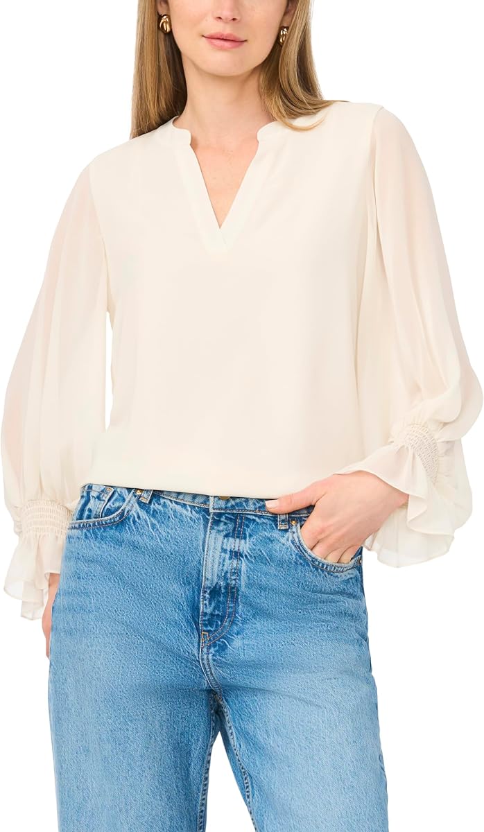 Vince Camuto Blusa de manga larga con cuello dividido y puños fruncidos