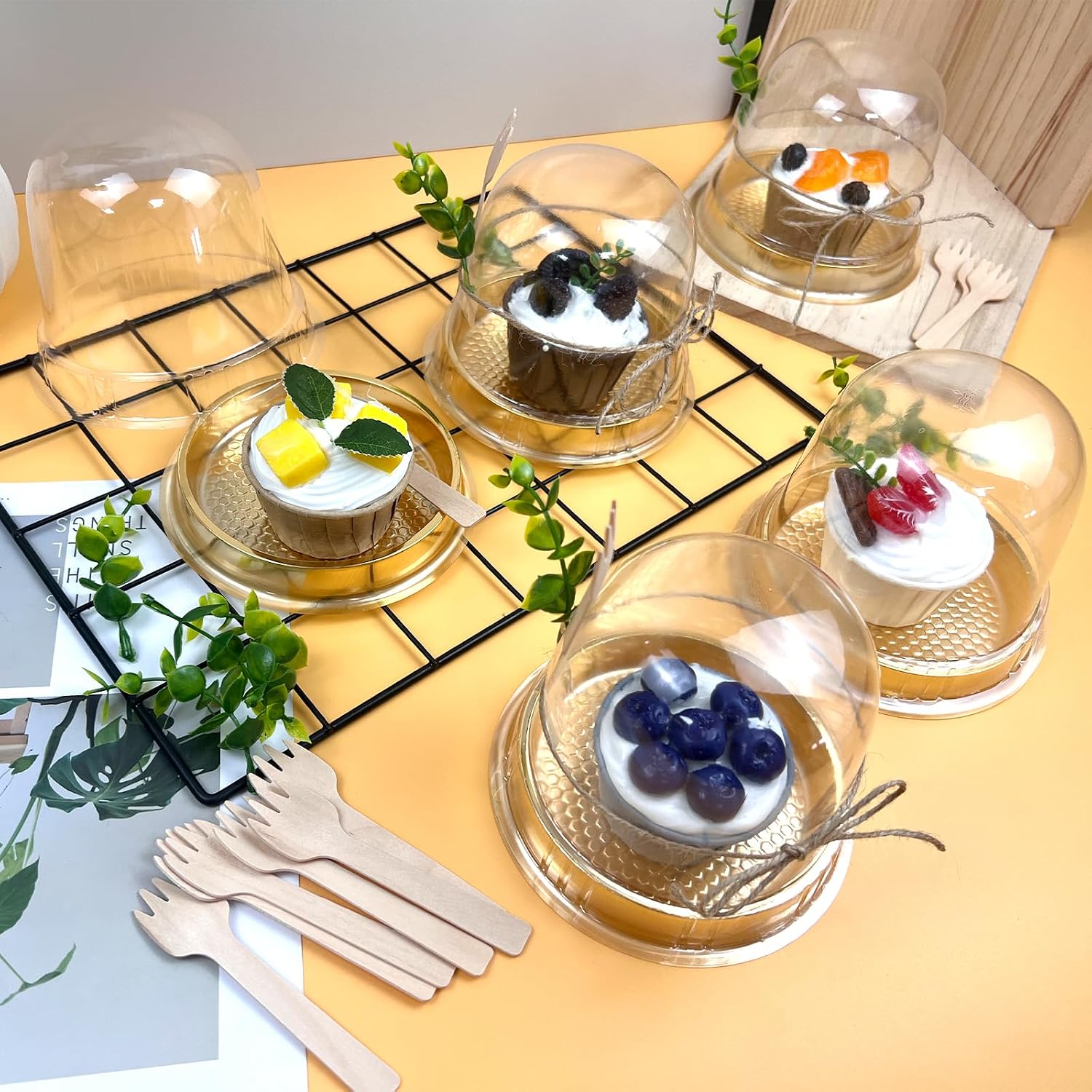 CIEOVO 50 Sets Charcuterie Cups with Lids Set Clear Plastic Cupcake Container Appetizer Disposable Wooden Forks Eucalyptus Leaves and Rope for Bridal Shower Wedding Birthday Event Dessert Display