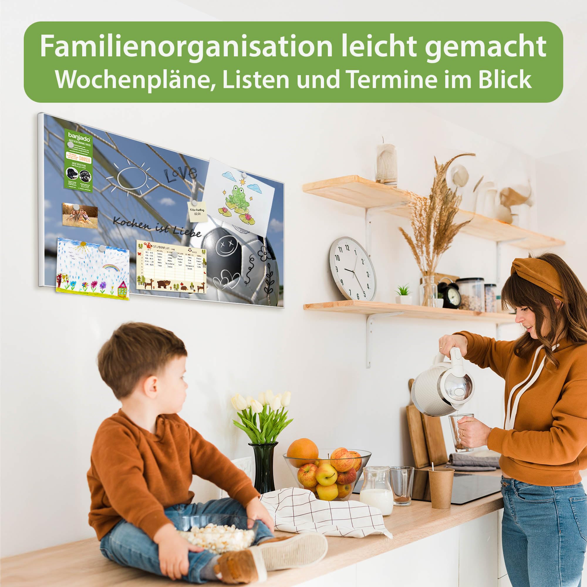 banjado Magnettafel Metall 78 x 37cm - beschreibbare Magnettafel - Metall Pinnwand als Memoboard - Magnetwand Küche, Büro, Kinderzimmer Weiß inkl. 4 Magnete & Montageset - Motiv Fußball