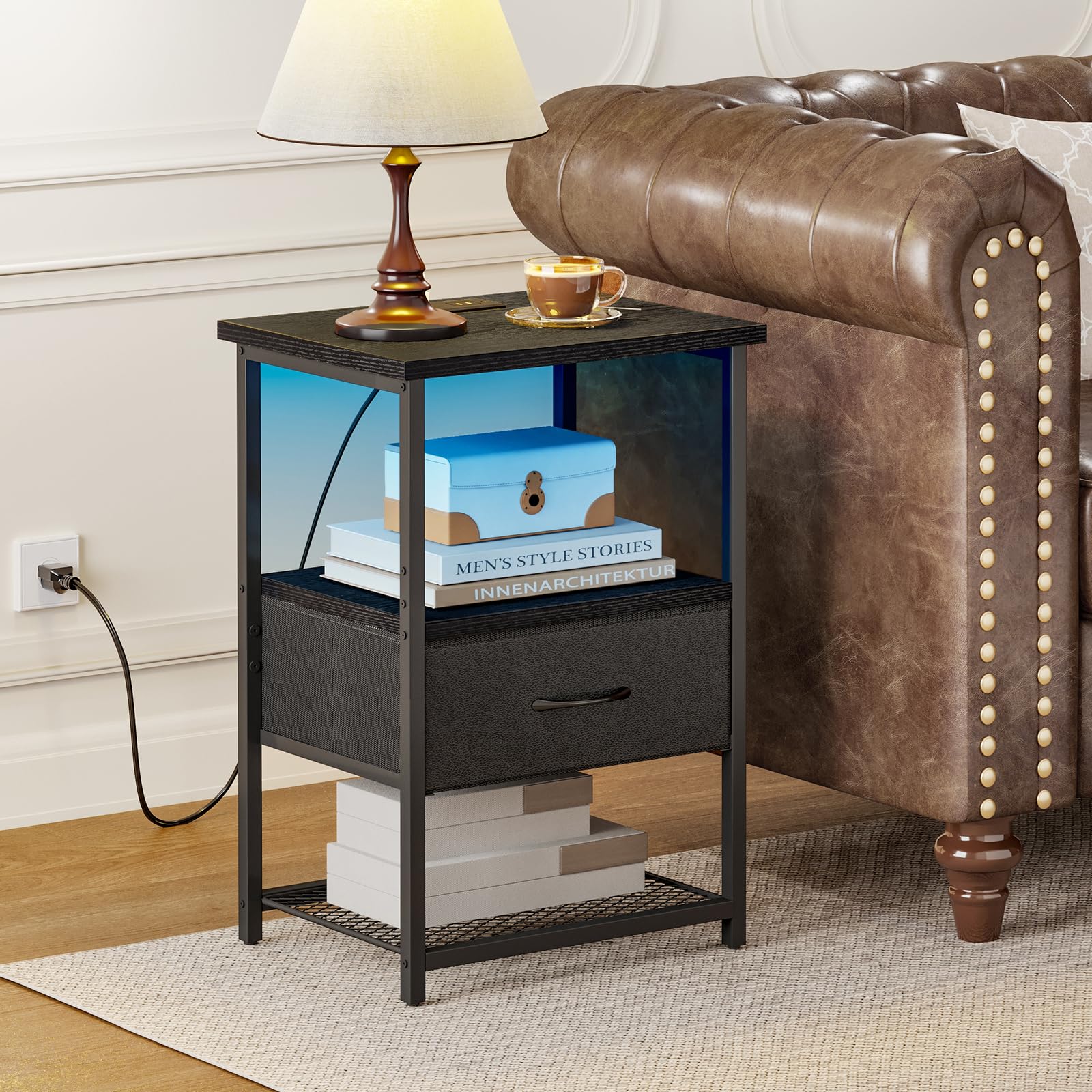 Mesita de noche con estación de carga, mesa auxiliar LED con cajones de tela con acabado de poliuretano, mesas auxiliares para dormitorio, mesita de noche, color negro 7