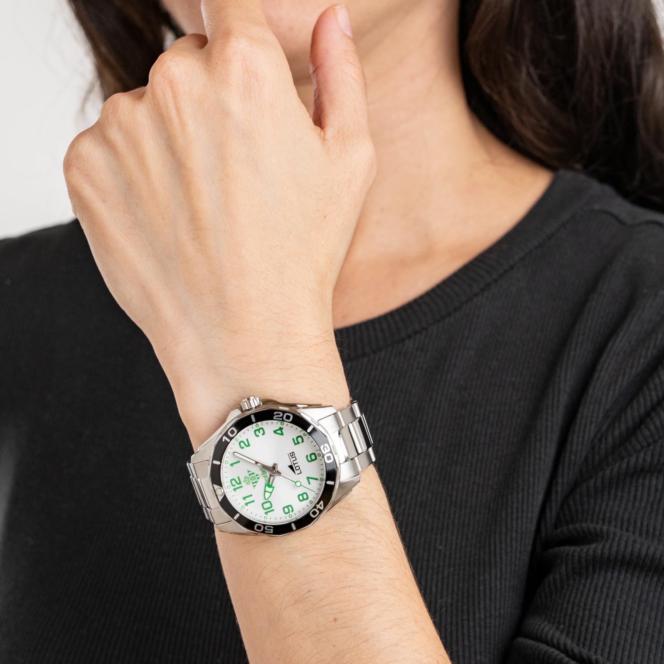 LOTUS Reloj 18941/1 Oficial Real Betis Niño, Temporada 2024/2025 - Caja de Acero Inoxidable, Analógico