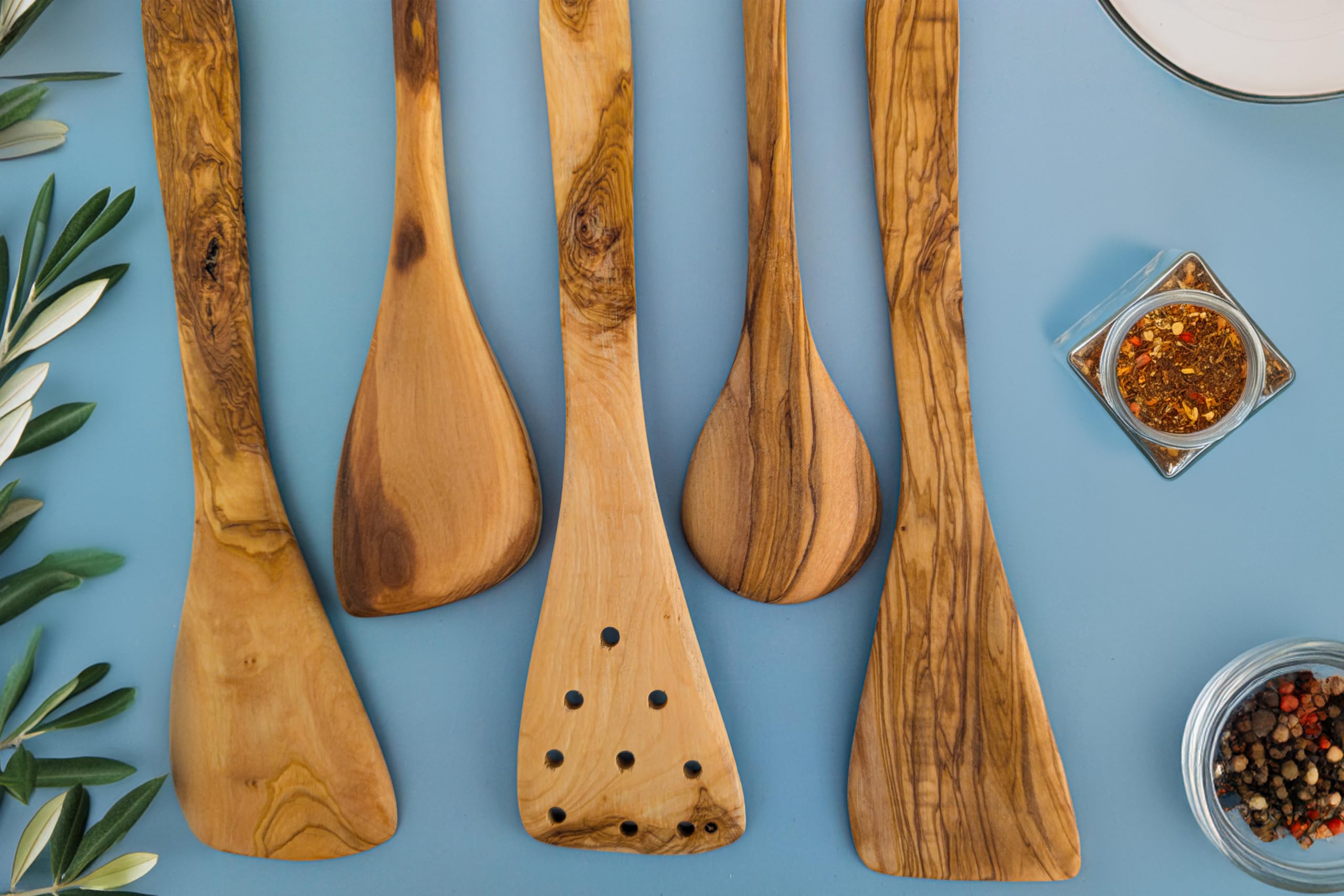 EMNA - 5-teiliges Oliven-Holz Küchenutensilien-Set | ca. 30 cm | Exklusive Geschenk-Box | Koch-Löffel | Pfannen-Wender | Geschenkidee | Geburtstag | Weihnachten | Frau | Mutter | Mann | Vater | Ostern