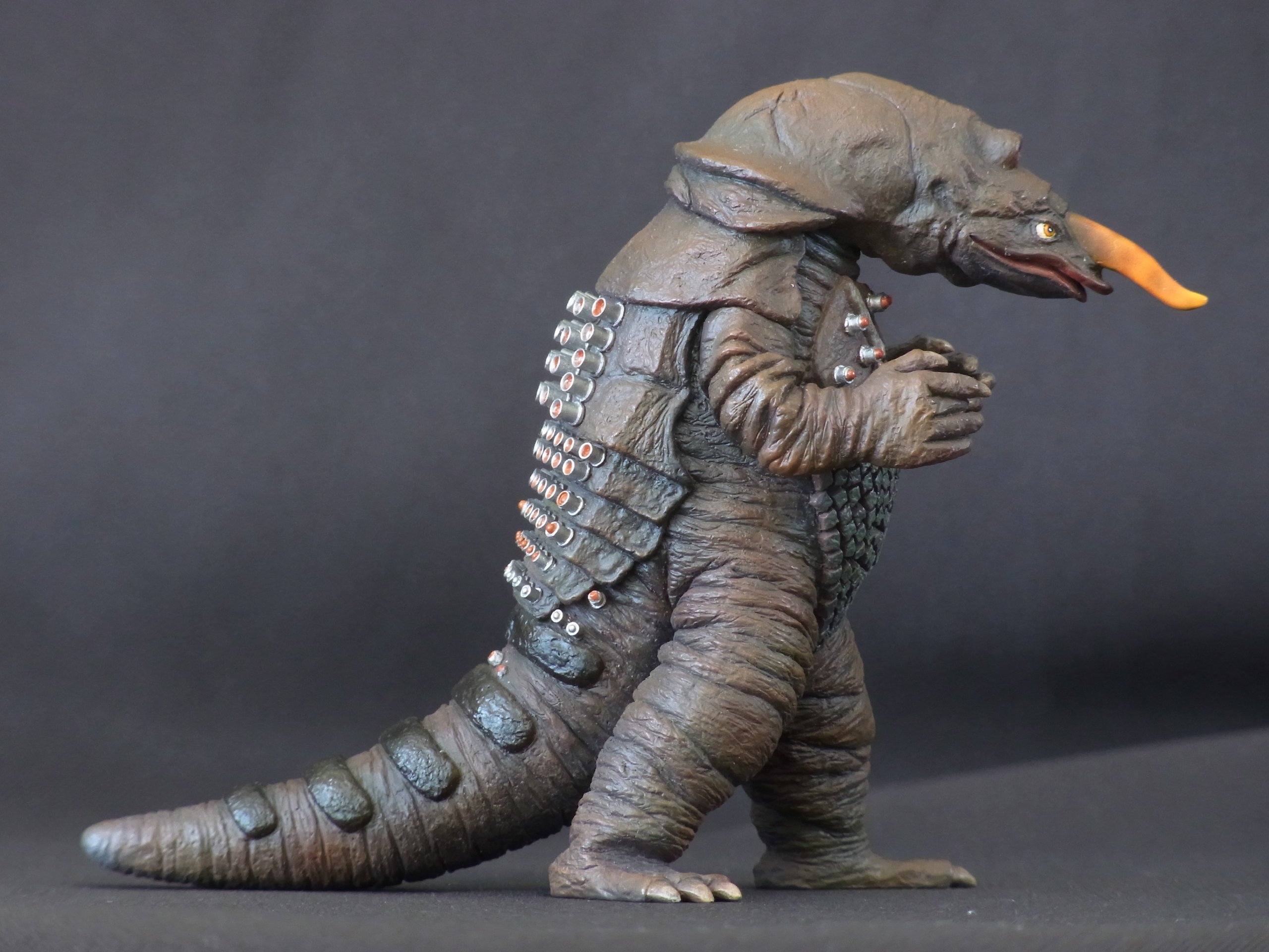 Amazon | 怪獣ミュージアム ウルトラマン ザラガス 約100mm ポリ