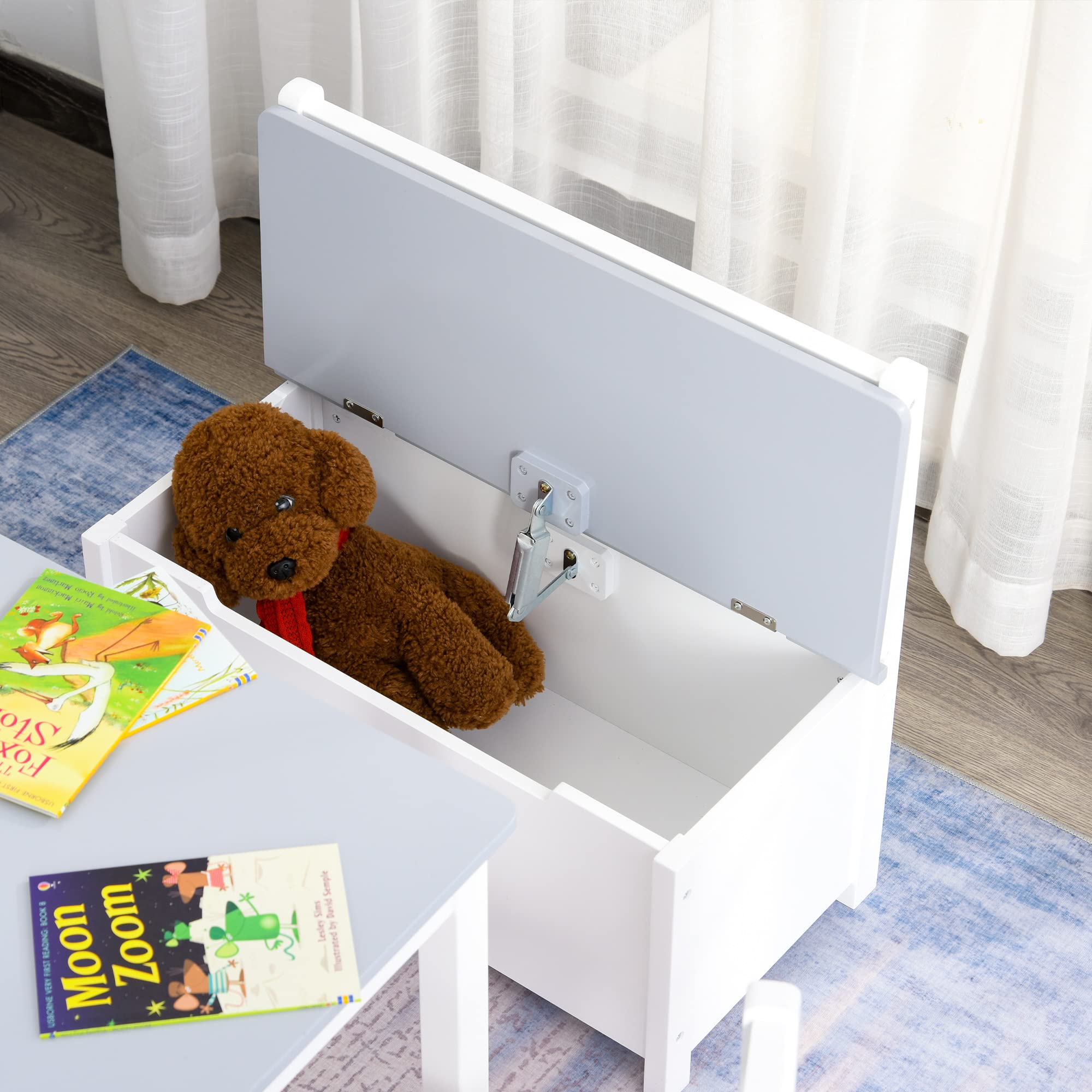 HOMCOM Set 4 Pezzi con Tavolo per Bambini, 2 Sedie e Cassapanca, Arredamento Cameretta, Tavolino con Sedie per Bambini in Legno Multiuso, Bianco e Grigio