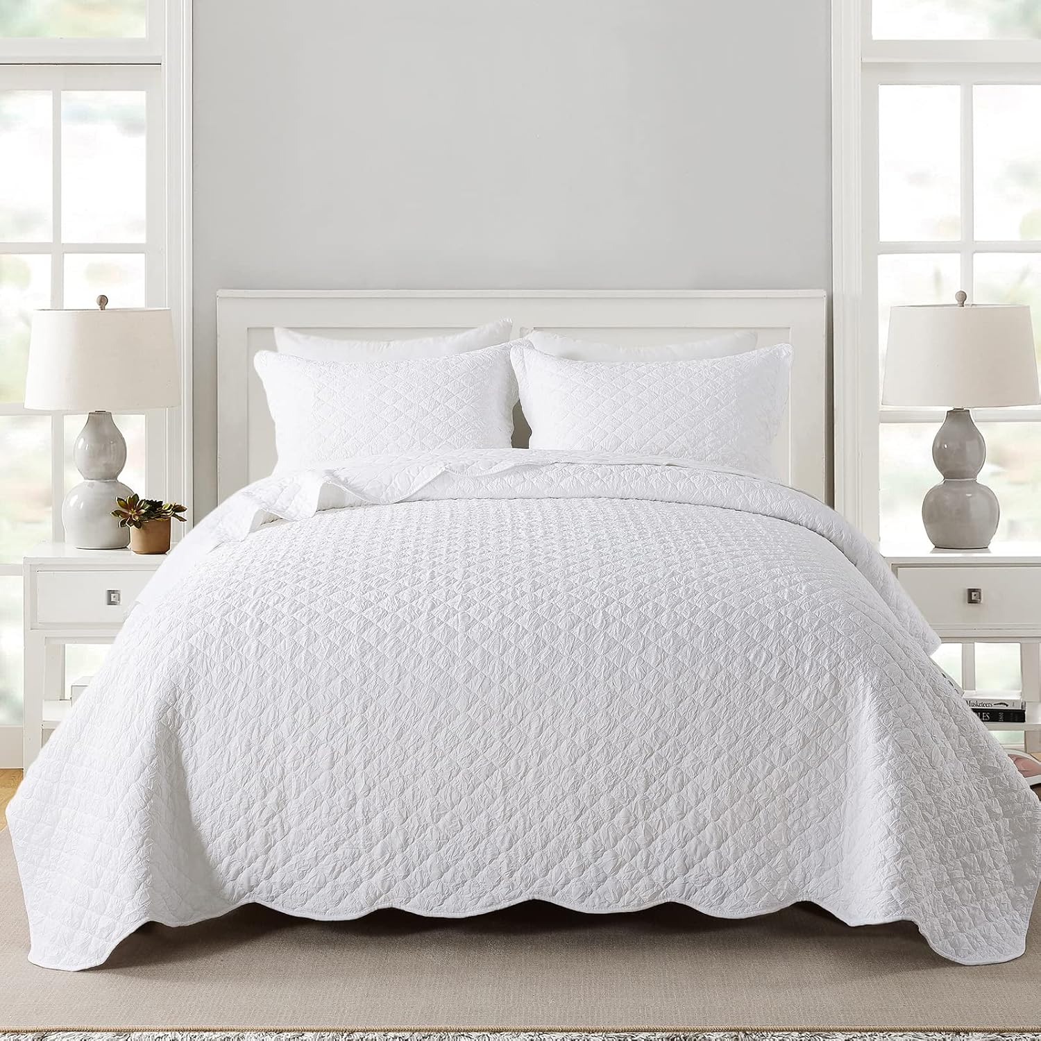 NEWLAKE Quilt Bedspread Set, White Moroccan Trellis