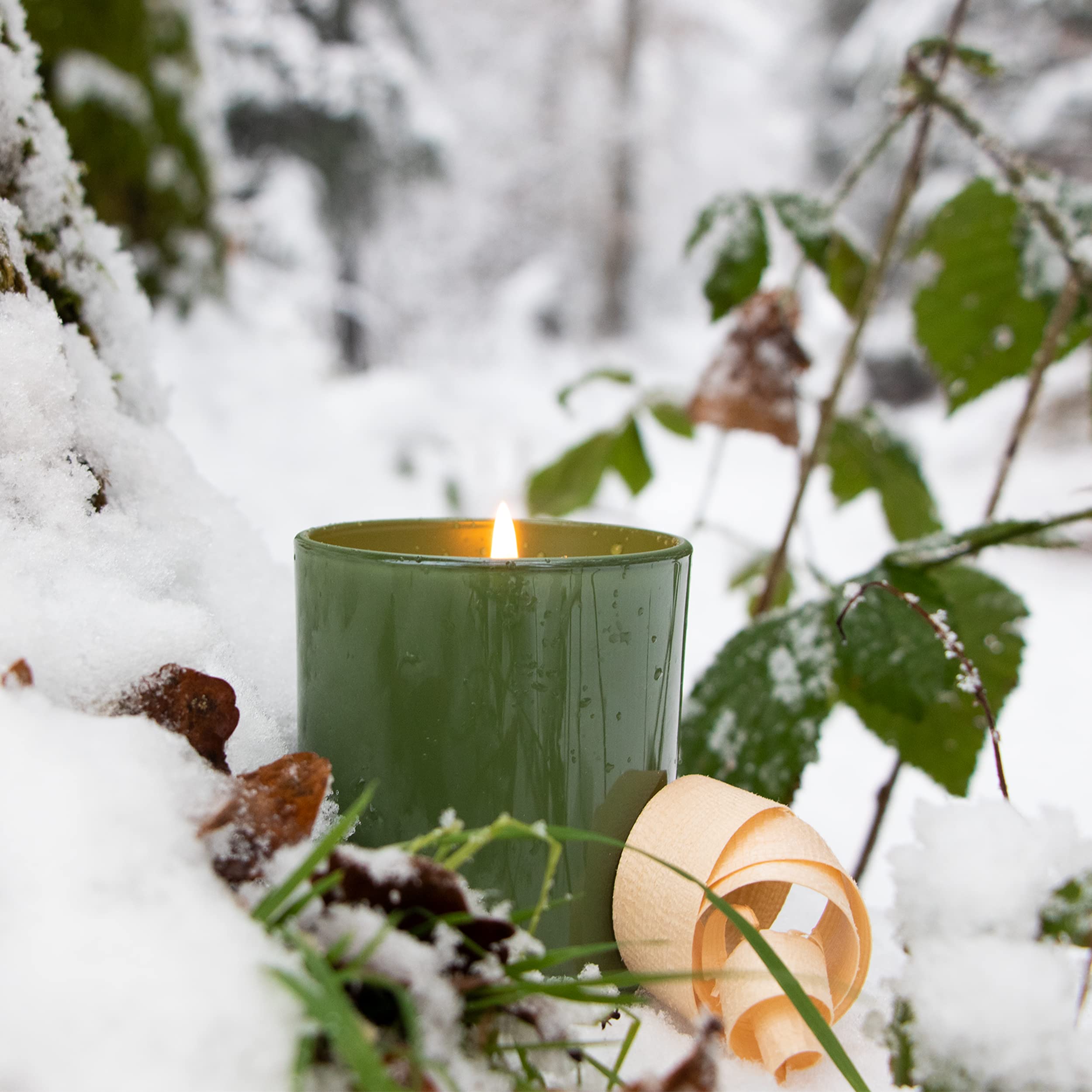 ZirbenDuftkerze Luxury Green Edition - handgemachte Kerze - bis zu 40 Stunden Brenndauer