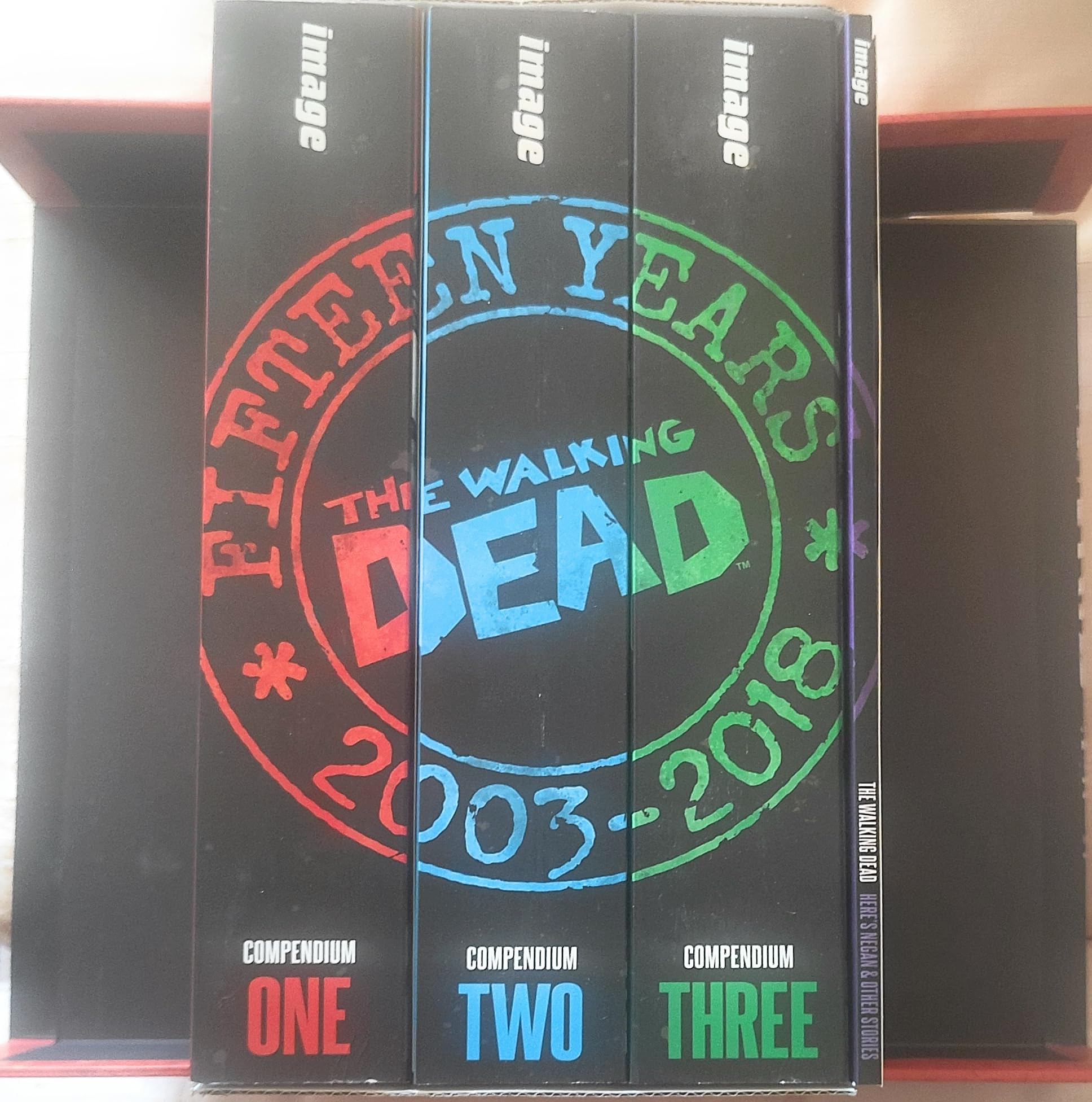 The Walking Dead Compendium 15th Anniversary Box Set | Amazon.com.br
