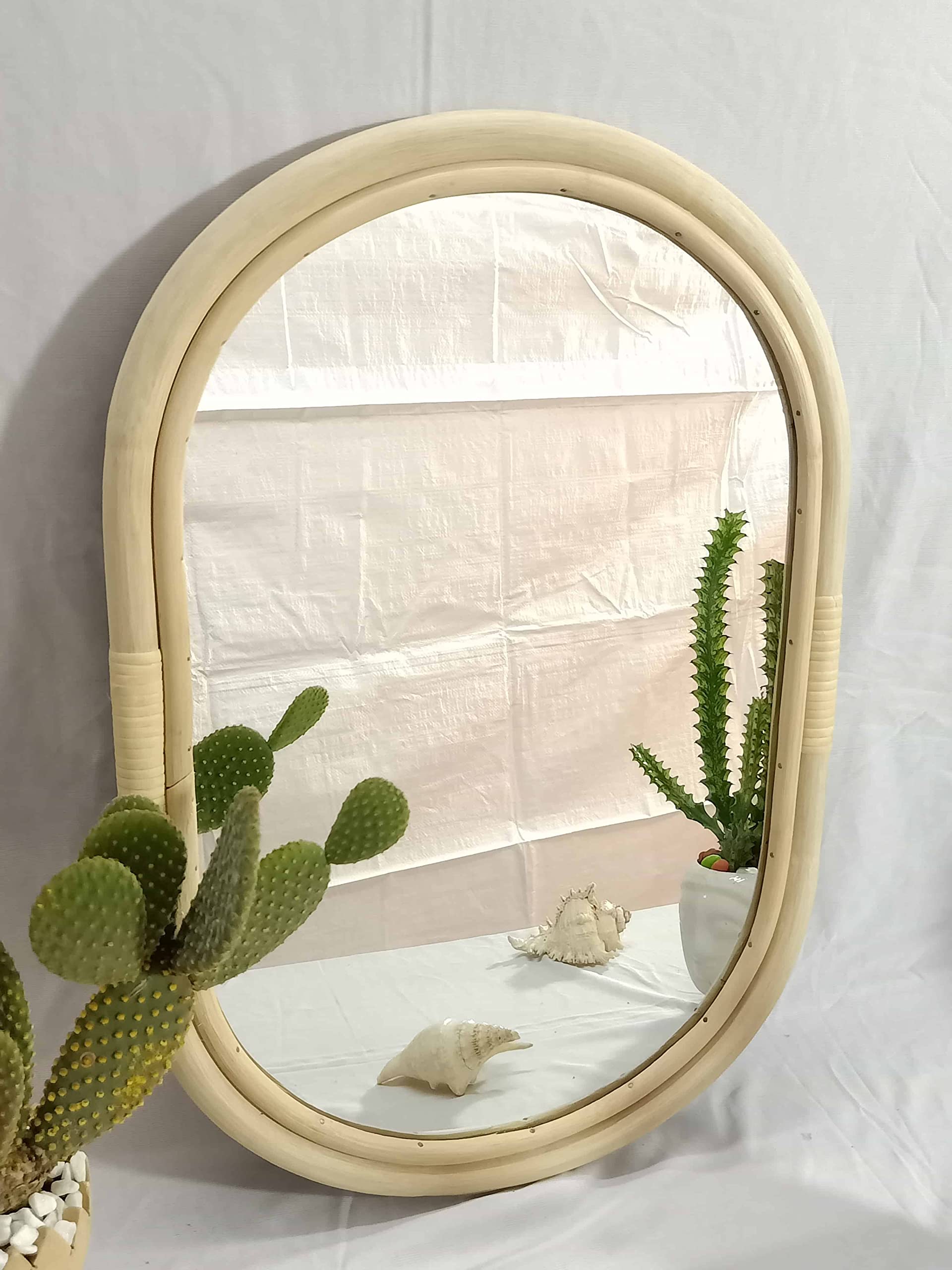 Miroir de sol rectangulaire en rotin vintage d'aspect réel pour chambre