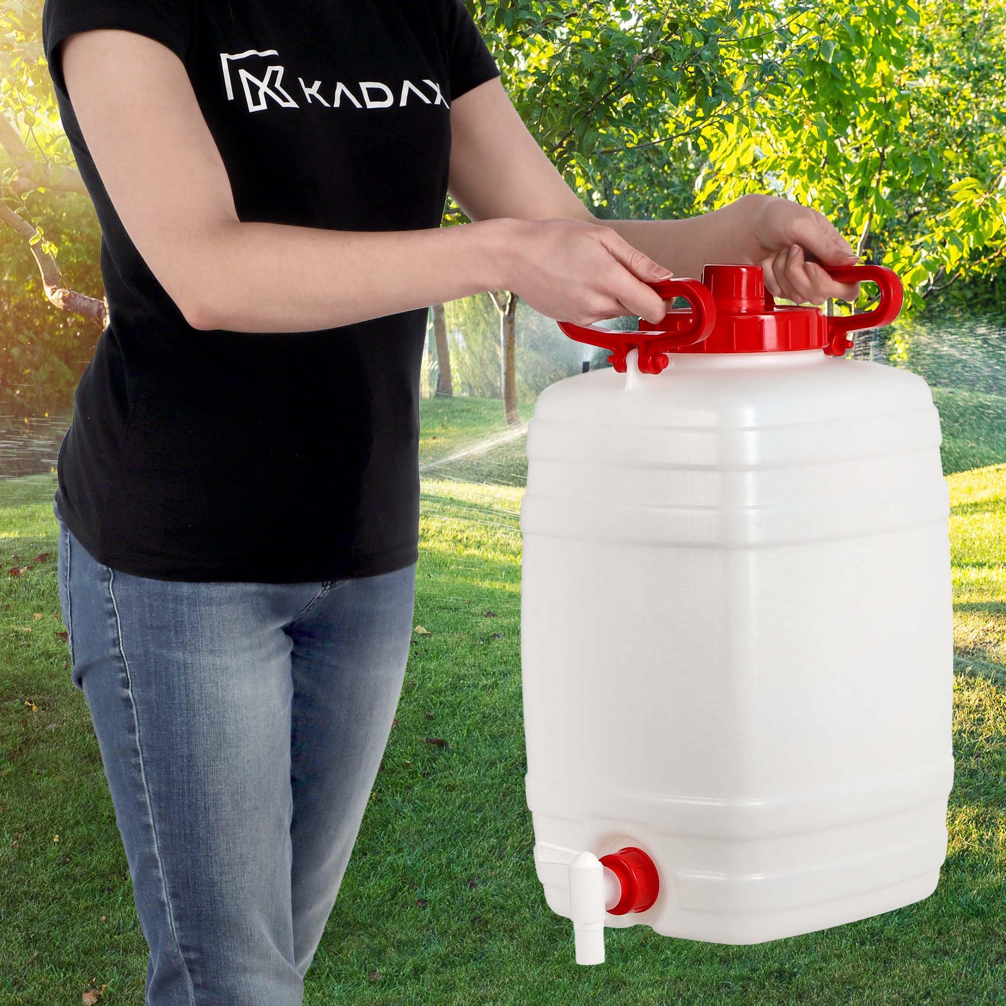 KADAX Bidón de agua, barril para bebidas de plástico, bidón de agua potable, depósito de agua con grifo, recipiente de agua, bidón para bebidas con junta de goma (25 L, blanco)