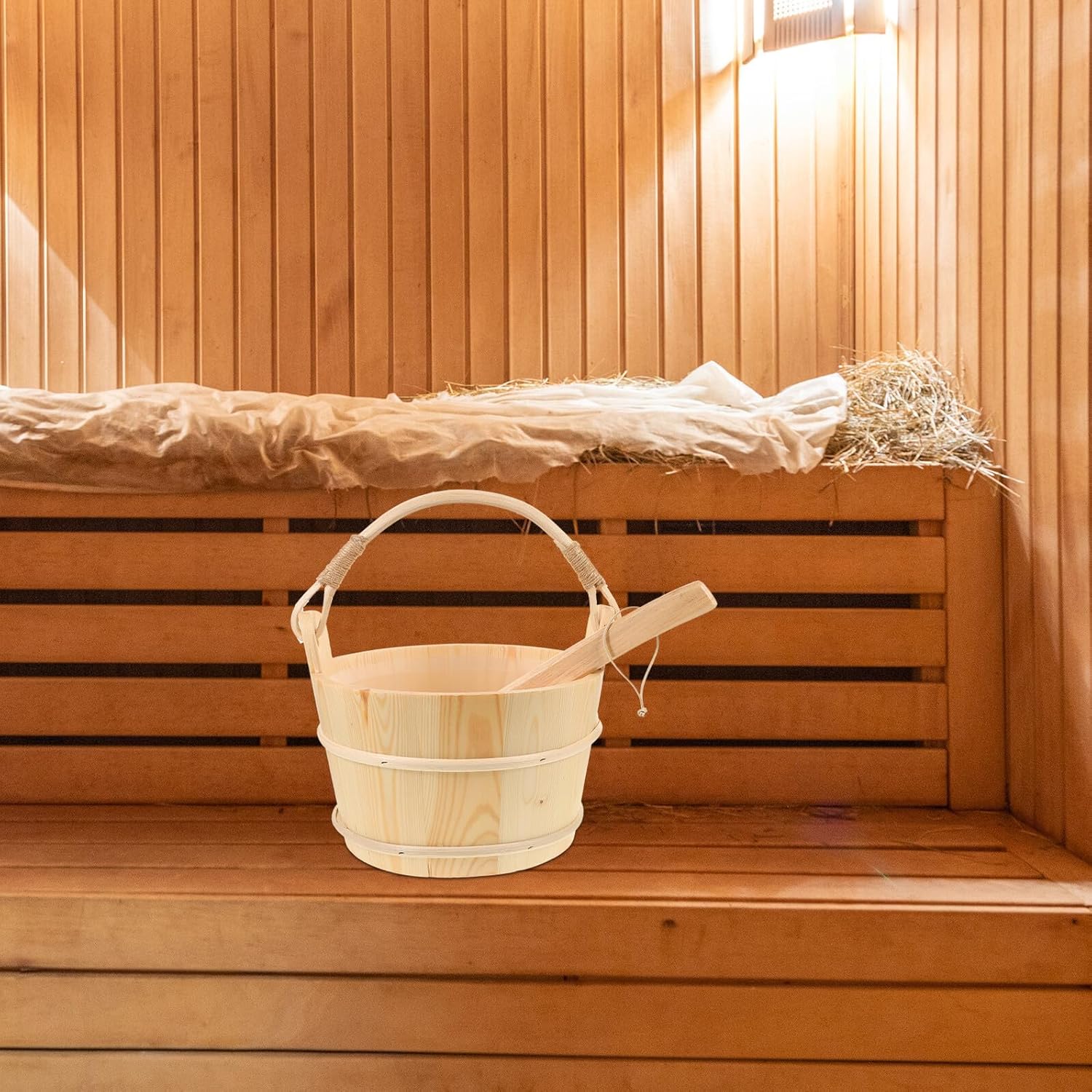 Wooden Sauna Bucket with Plastic Liner and Rope Handle Pine Bathing Barrel for Steam Sauna Practical Spa Water Scoop