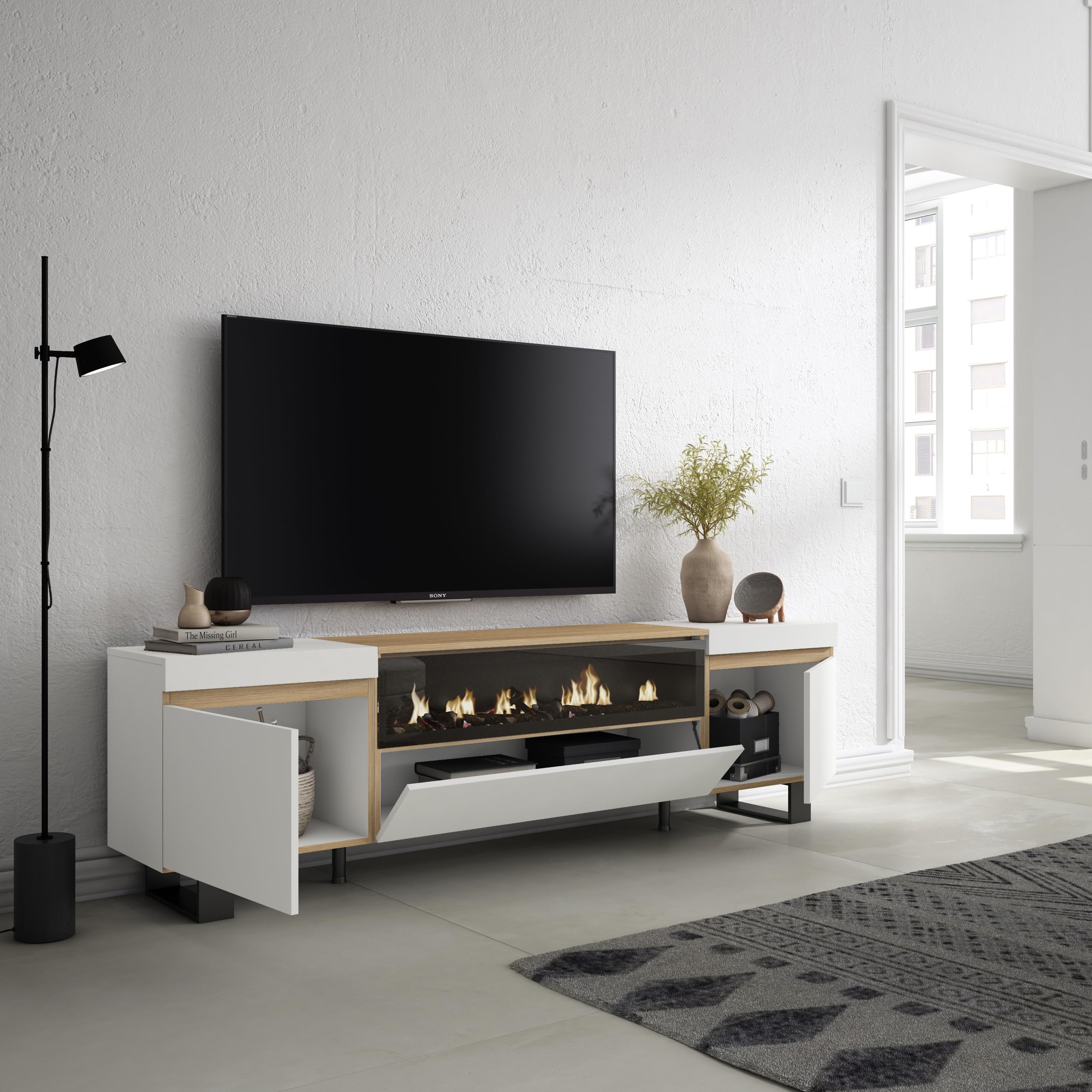Skraut Home | Mobile TV Soggiorno | Ampio spazio a disposizione | 200x57x35cm | Per TV fino a 80" | Camino elettrico | Design industriale | Stile moderno | Bianco e Rovere soft