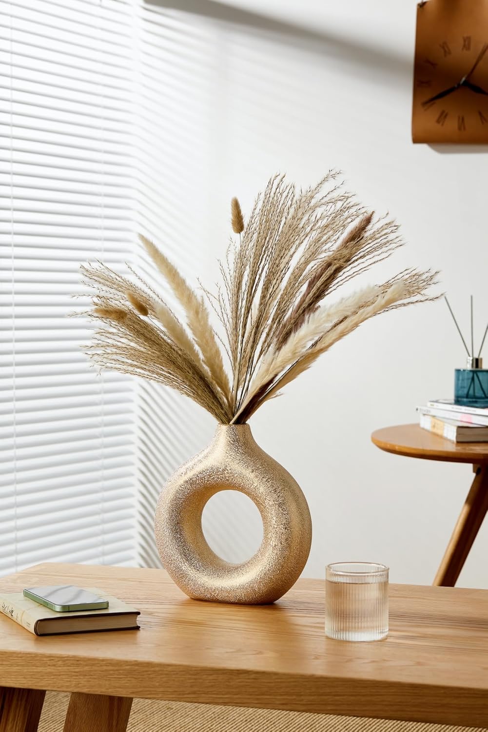 Modern Donut-Shaped Decorative Vases, Handmade Minimalist Boho ins Style, Modern Vase for Home Decor for Wedding Dinner Table Party Living Room Office Bedroom (Gold, Large + Small)