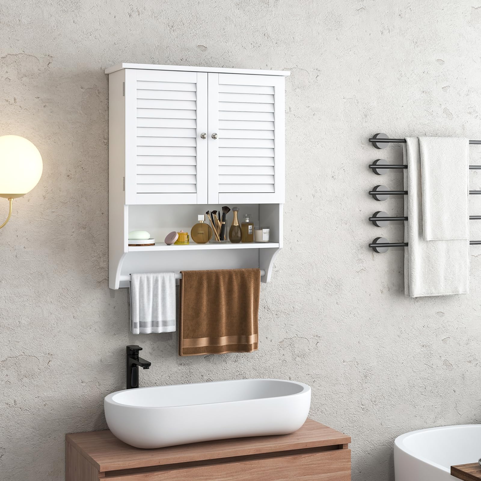 GIANTEX Armario de Pared para Baño, Armario Colgante de Madera con 2 Puertas Persianas, 3 Estantes y 1 Toallero, 60 x 22 x 75 cm, Mueble de Almacenamiento para Baño, Comedor, Entrada (Blanco)