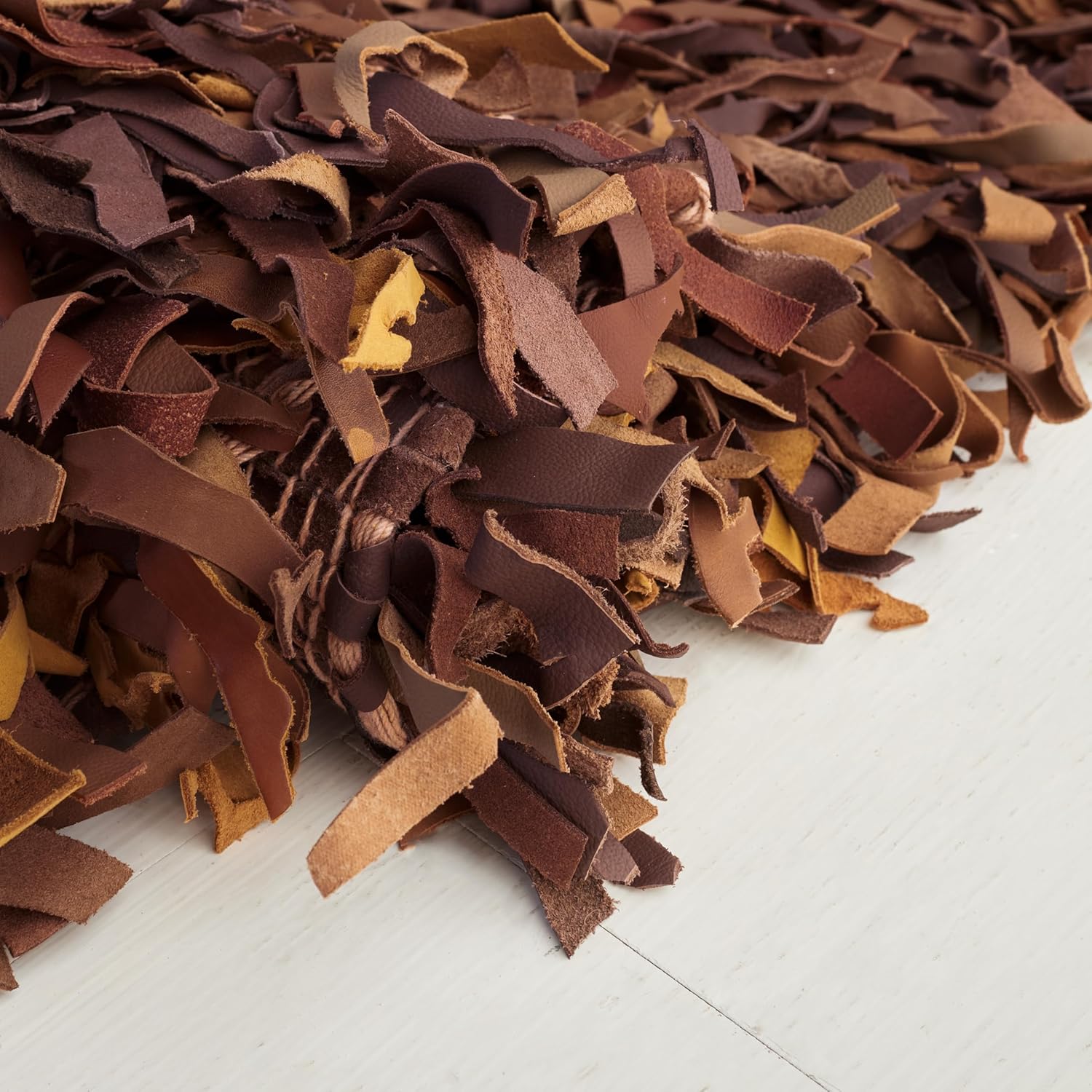 SAFAVIEH Leather Shag Collection Area Rug - 5' Square, Saddle, Hand-Knotted Modern Leather, Ideal for High Traffic Areas in Living Room, Bedroom (LSG601B)