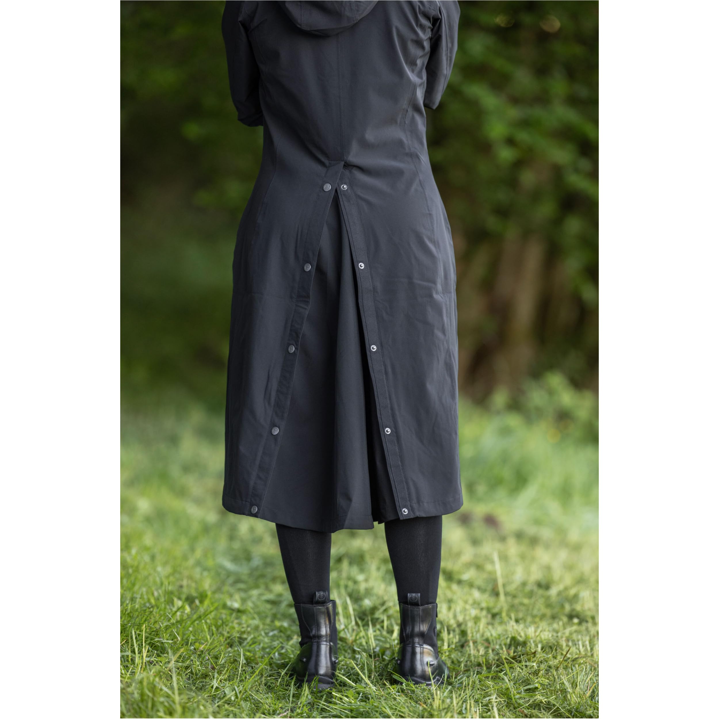 Covalliero - Damen Regenmantel – extra lange Regenjacke mit Reitschlitz in vielen Farben – wasserdicht & windabweisend – Regenponcho zum Wandern & Reiten – Reitbekleidung in Größe XS - XL