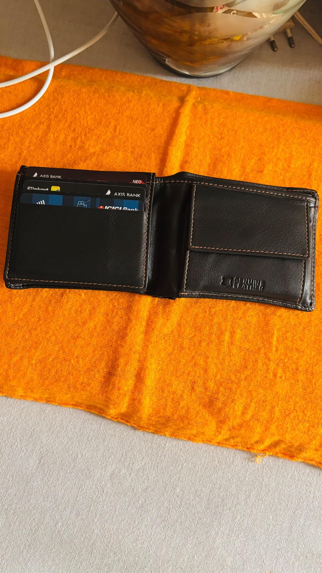Urban Forest Charlie Men's Leather Wallet - Vertical Design, 6 Card Slots, Coin Pocket, Secret Compartment, Compact & Stylish