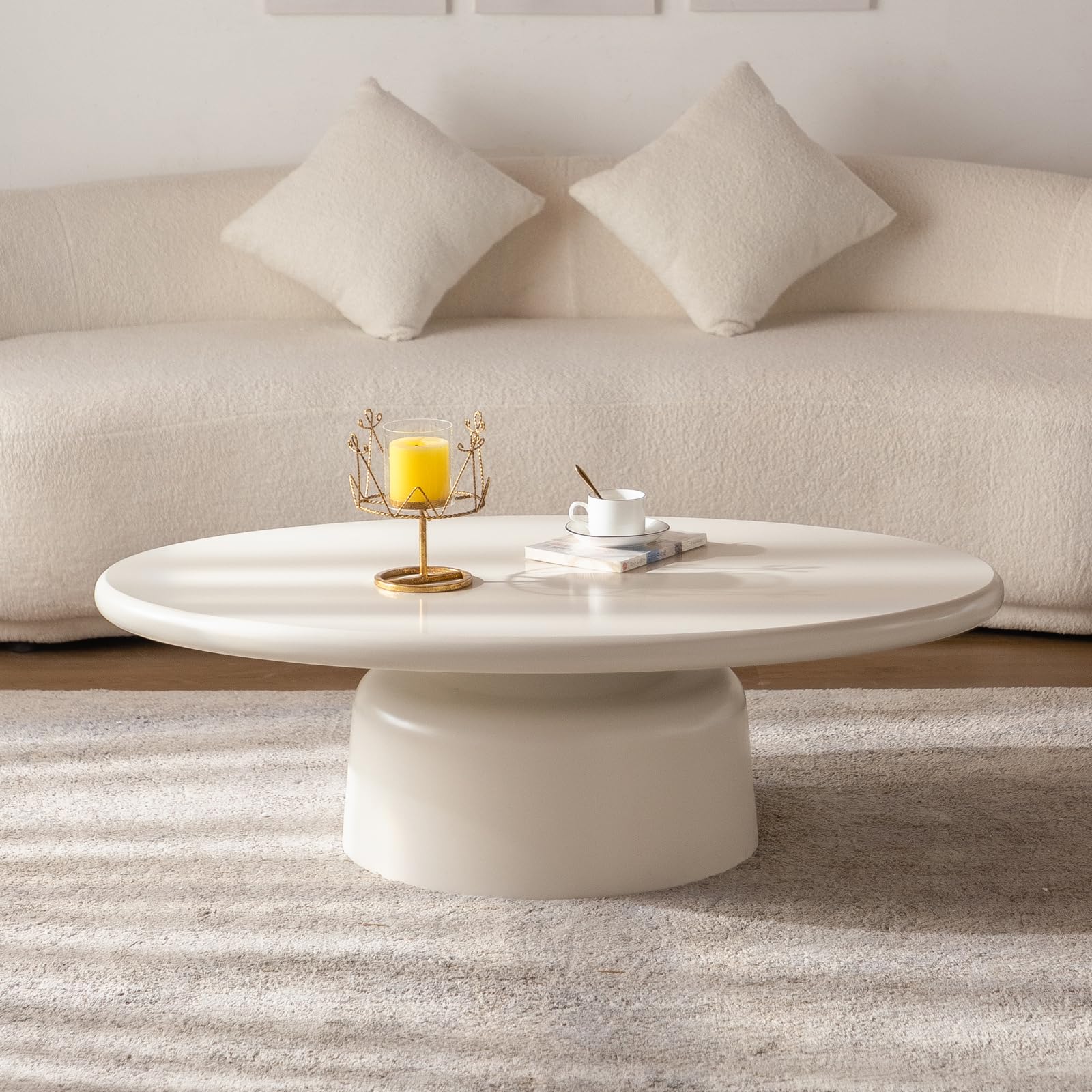 Table basse chic élégante et stylée avec finition lisse haut de gamme