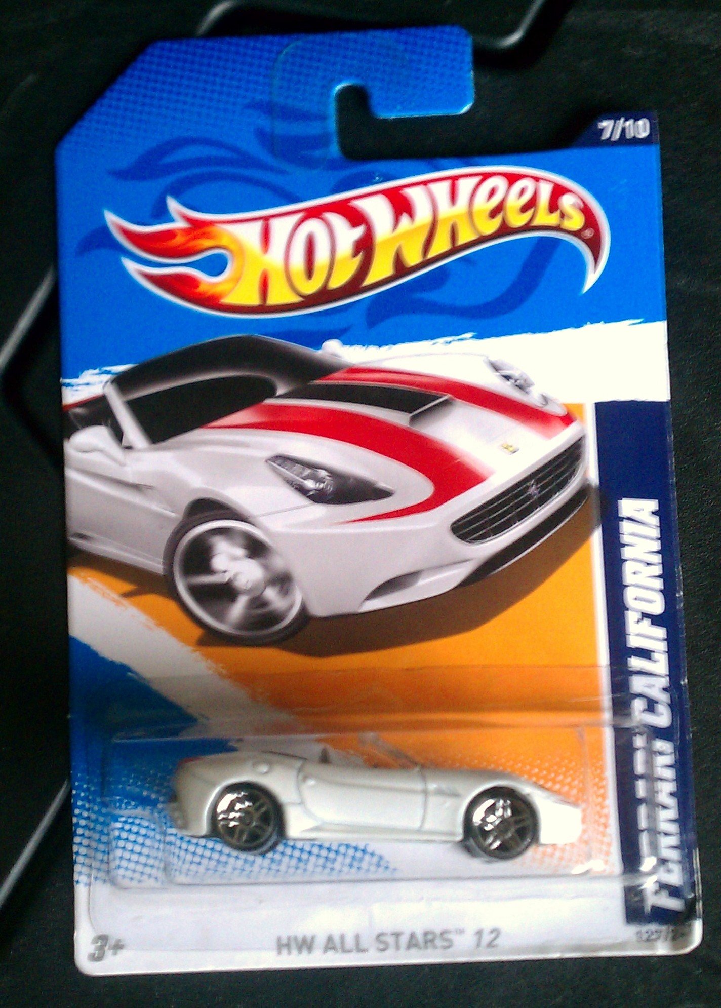 Hot Wheels 2012-127 HW All Stars Ferrari California 1:64 Scale on