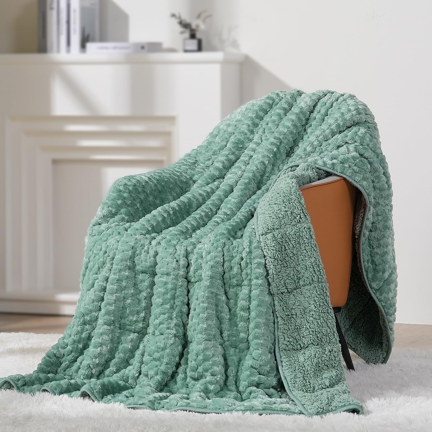 Mr. Sandman Weighted Blankets for Adults Queen Size 15lbs, Warm Sherpa Fleece Throw Blanket for Sleep and Calm, Soft Cozy Heavy Bed Blanket with Jacquard Flannel, 60 x 80 Inches, Green