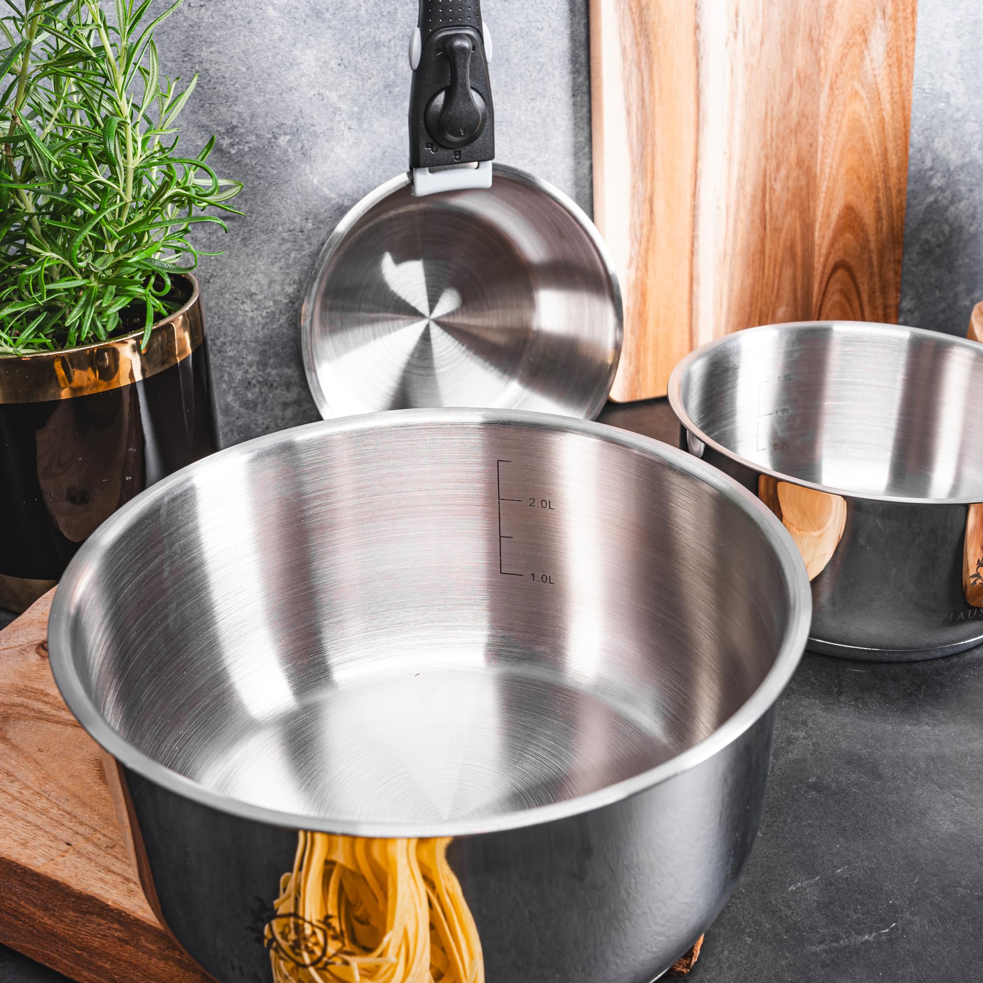 KARL HAUSMANN Juego de Ollas de Acero Inoxidable para Induccion - Set de 3 Batería Cocina con Mango Extraible, Fondo Multicapa, Apto para Gas y Vitrocerámica - Antiadherentes Cazos